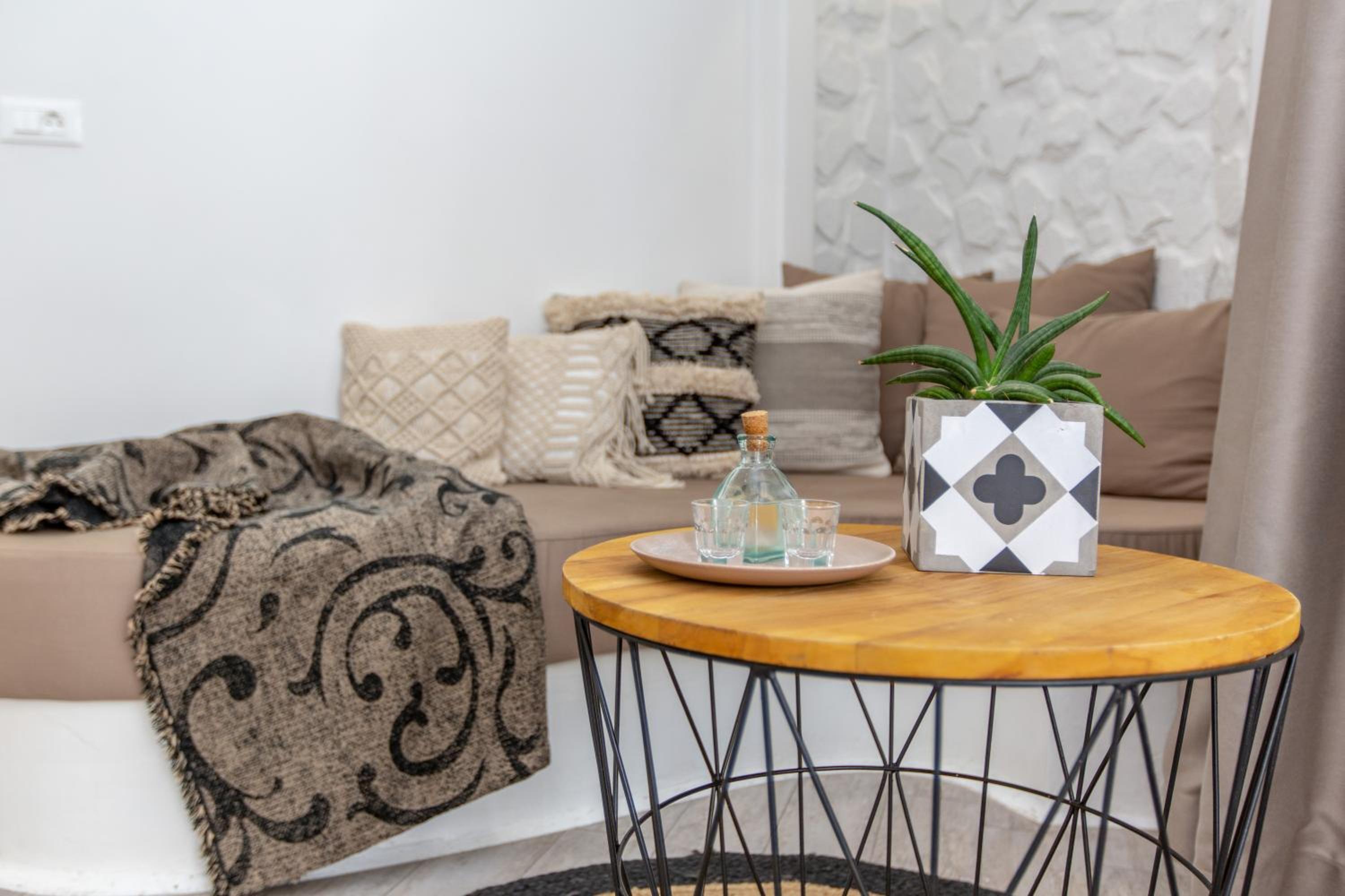 Premium Apartment - Photo 12