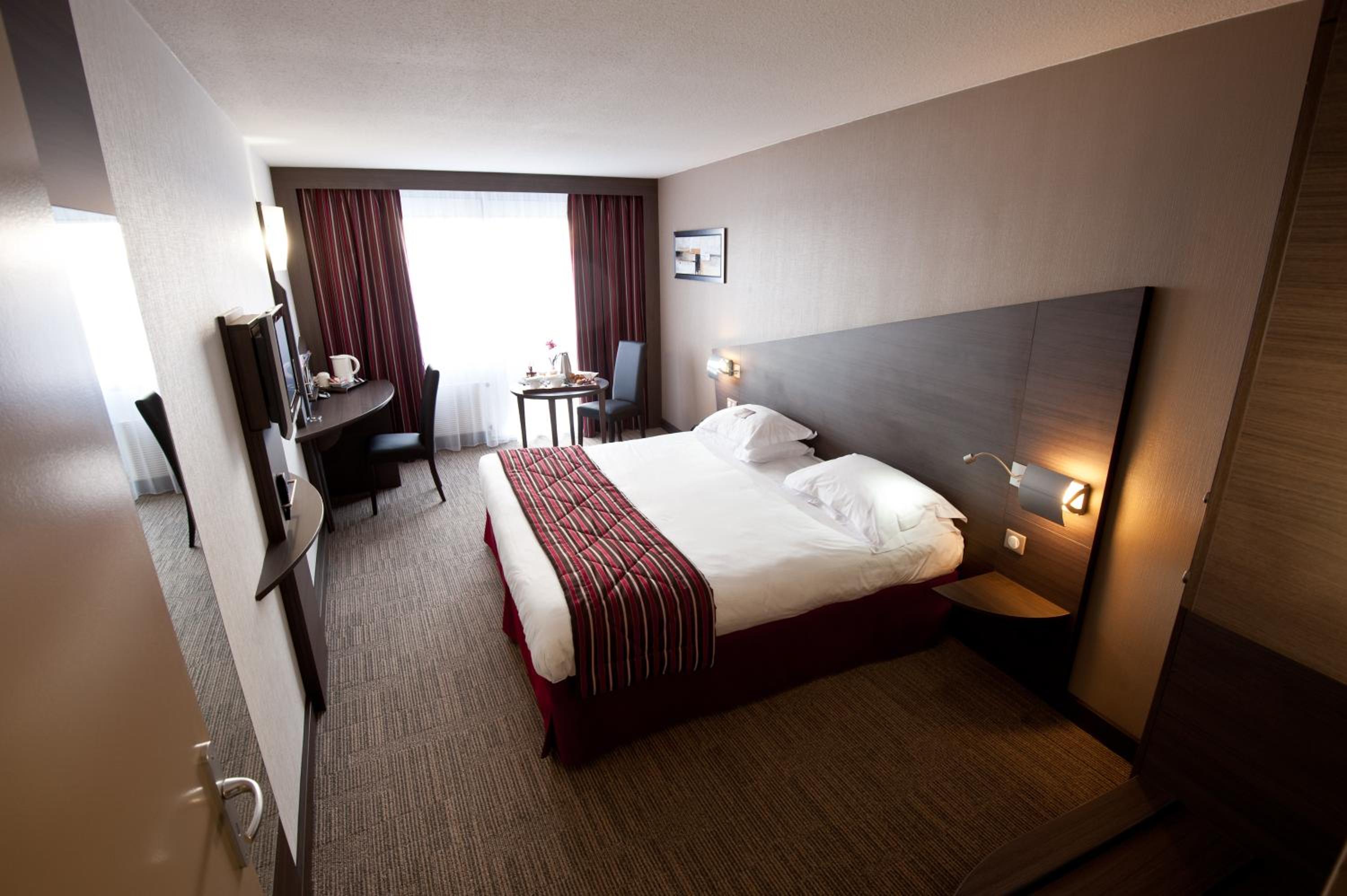 Standard Double Room - Photo 7