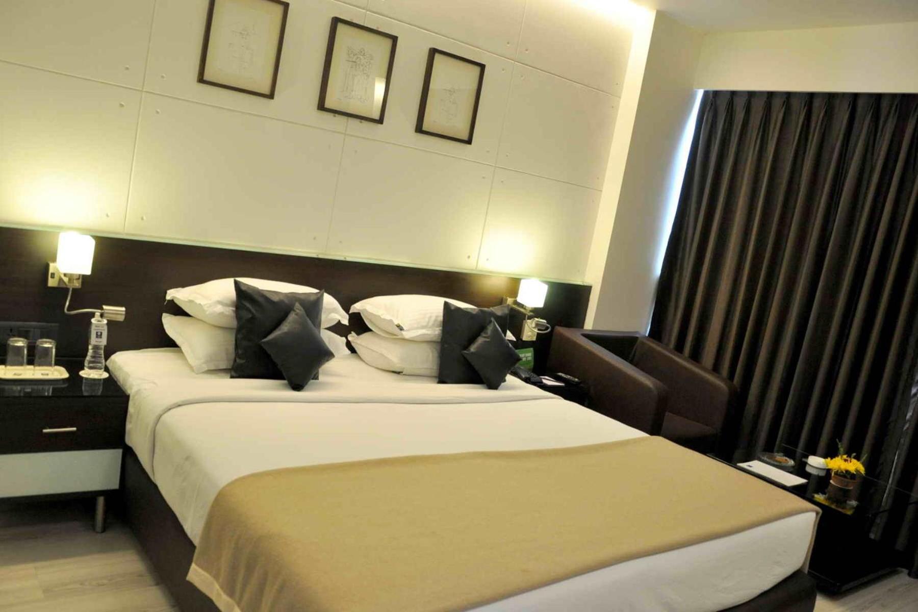 Superior King Room - Photo 4
