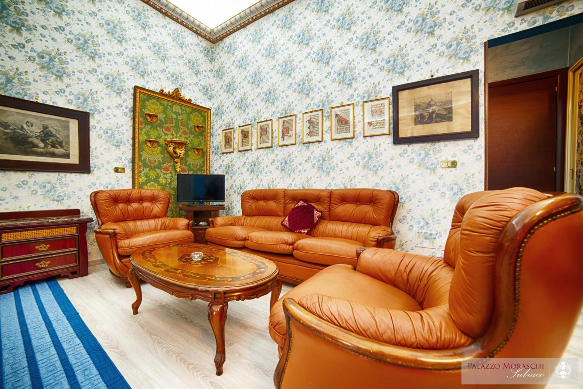 Superior King Room - Photo 3