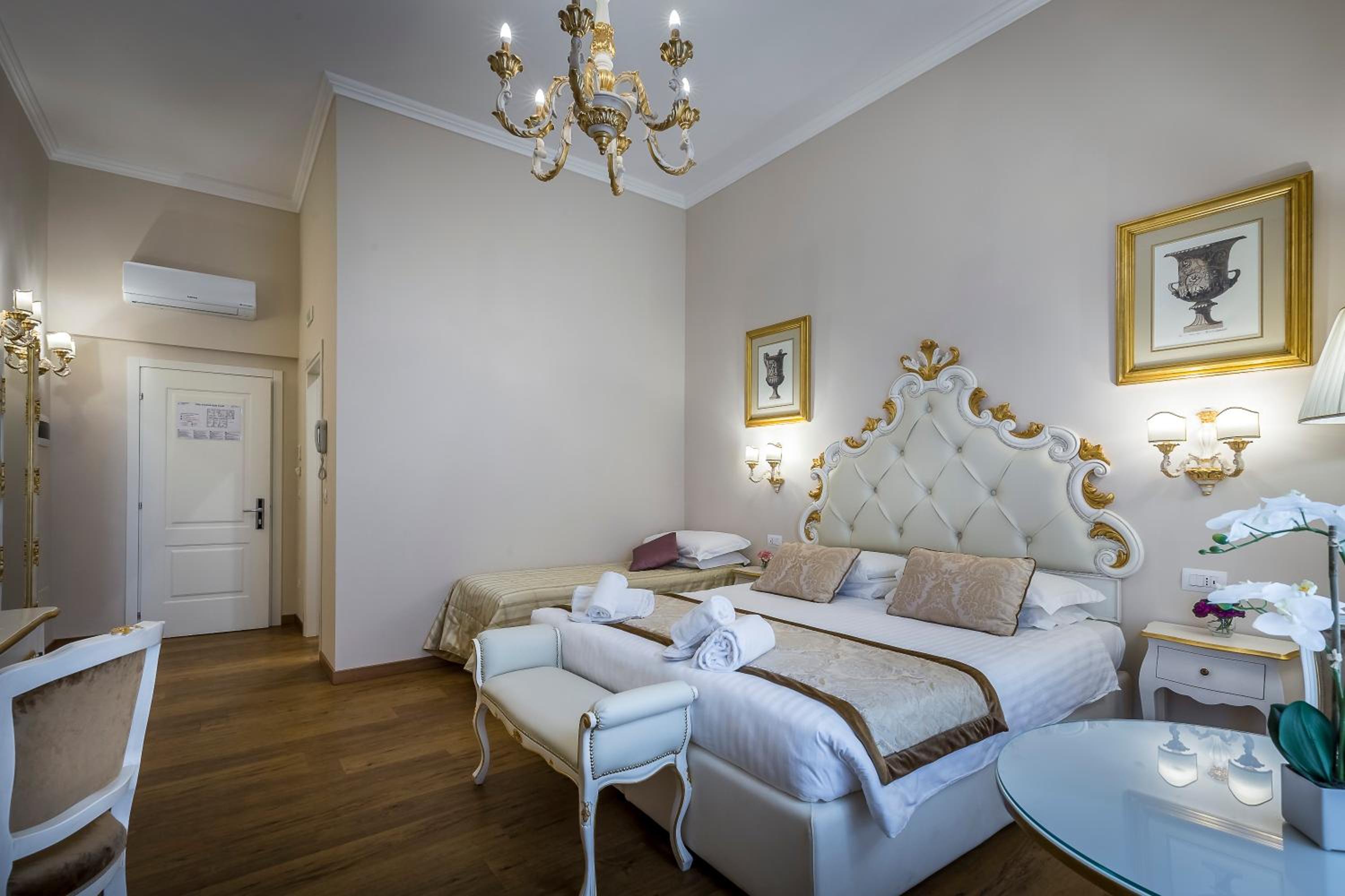 Deluxe Triple Room photo 3