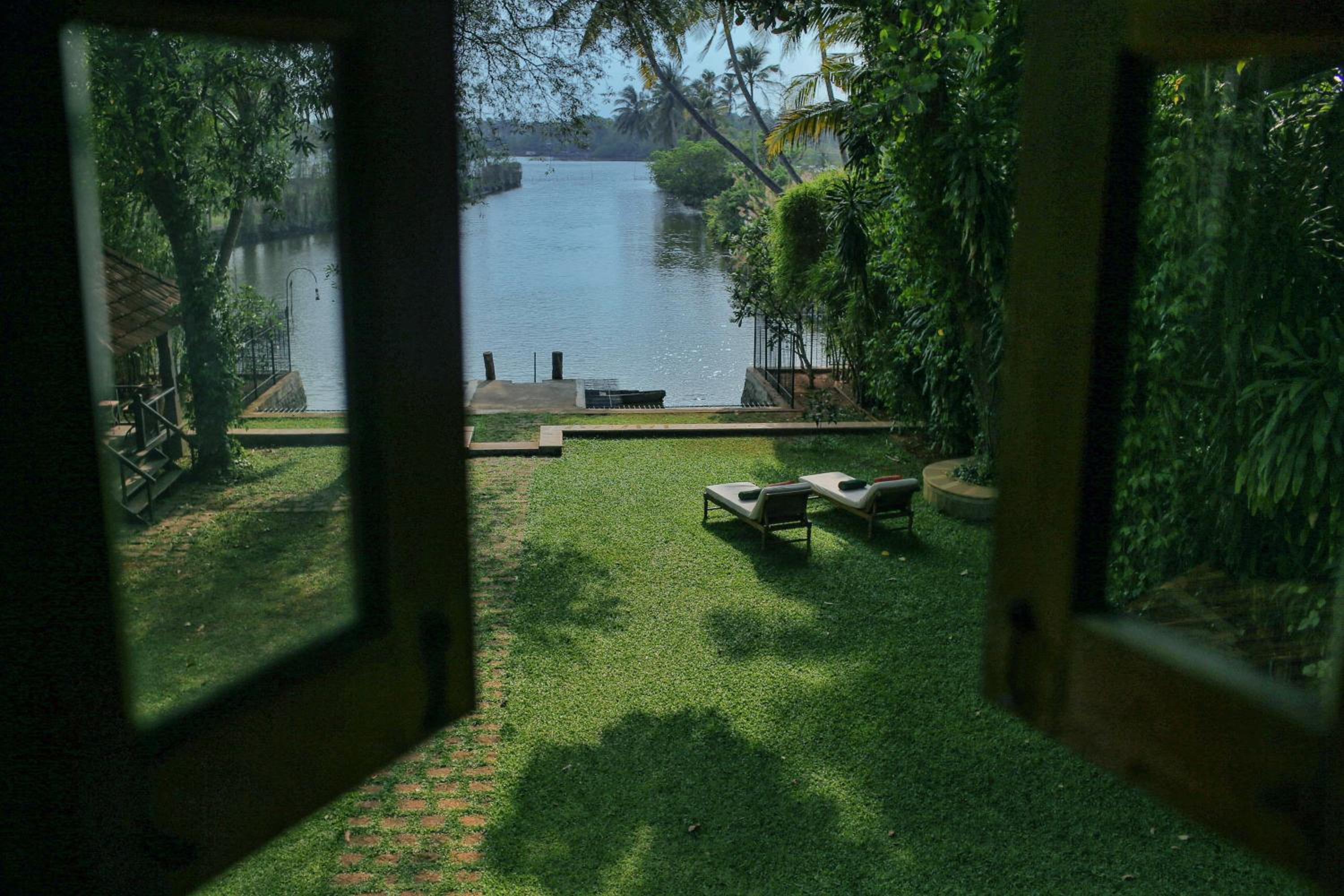 Royal Mansion with Complimentary Sunset Cruise for (60mins) photo 2