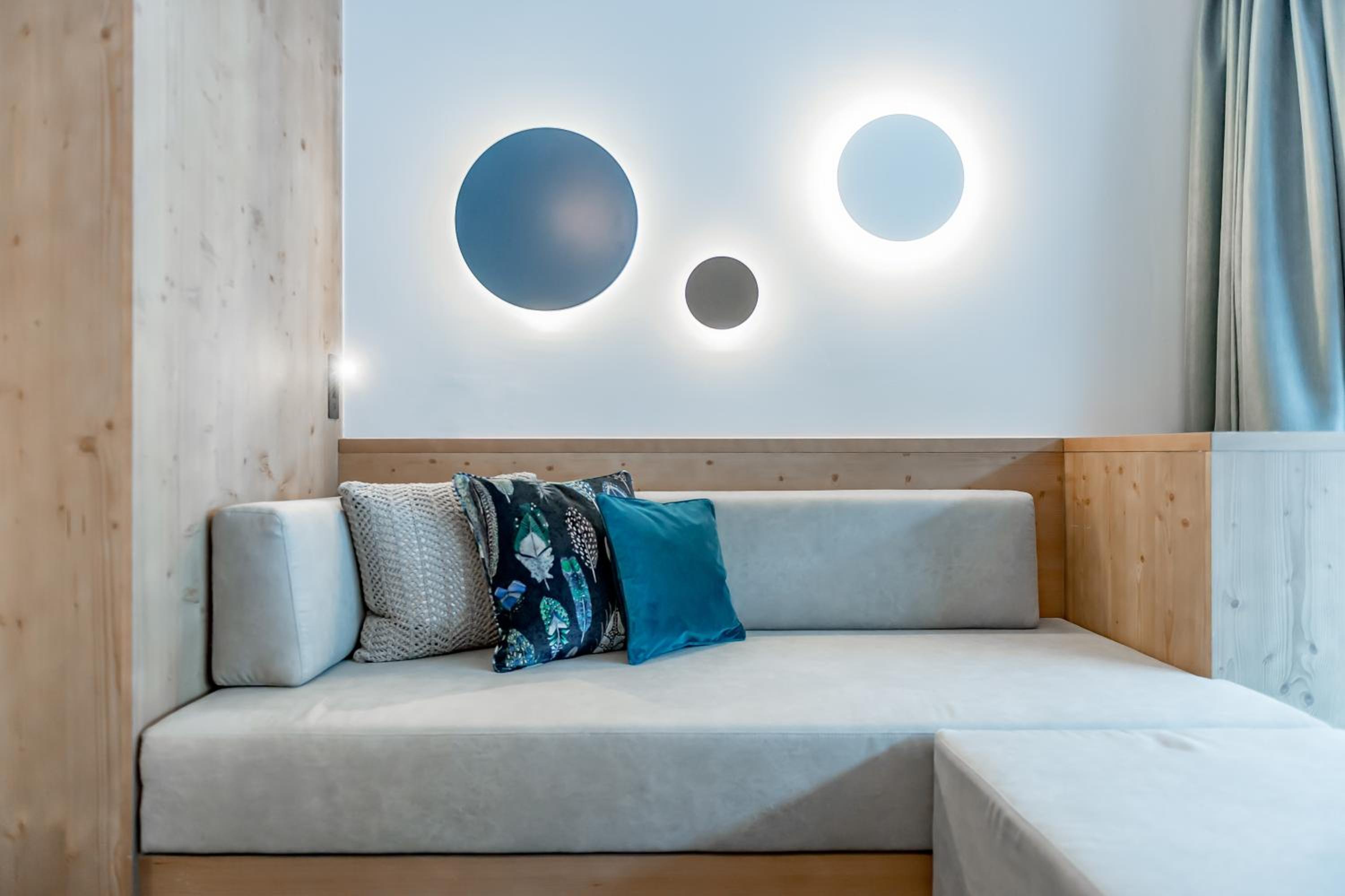 Suite - Photo 3