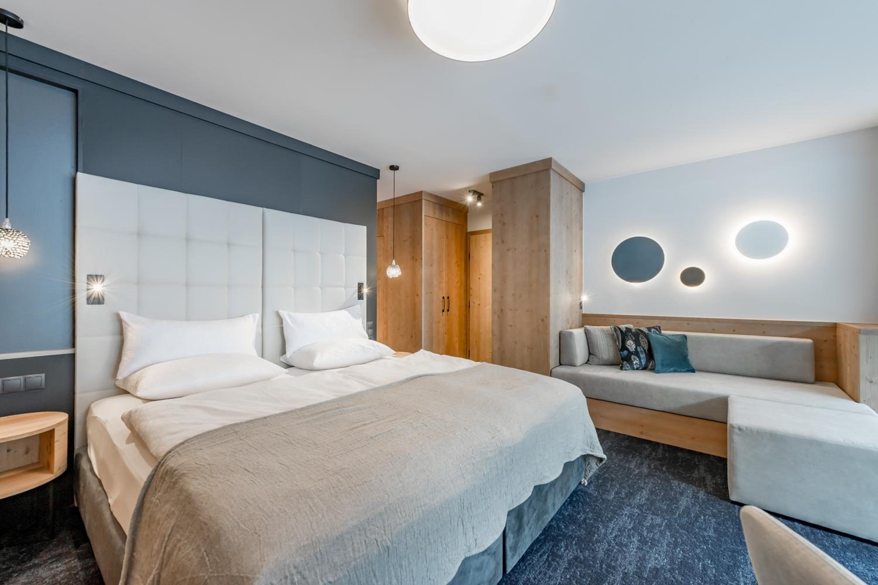Suite - Photo 2