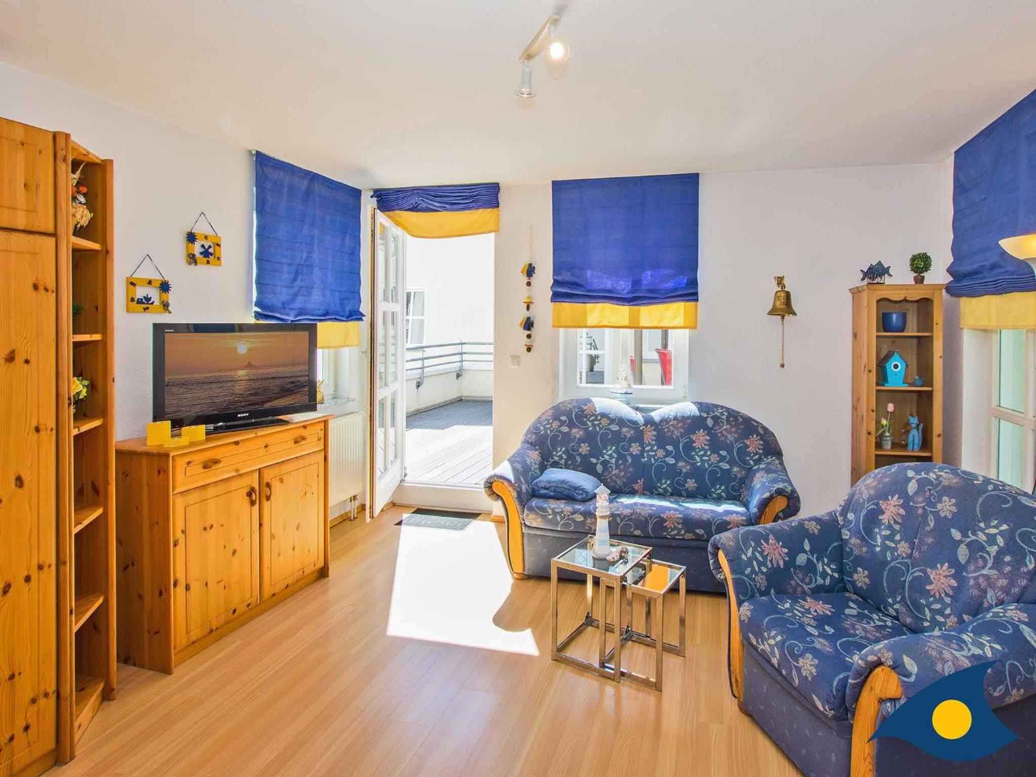Apartment with Balcony and Terrace photo 3