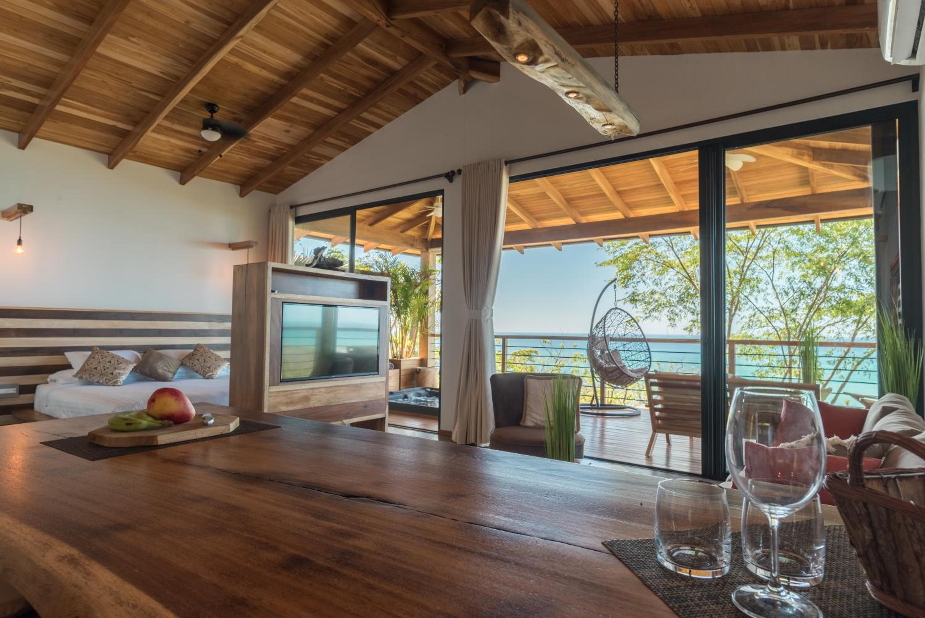 Villa Estudio Jacuzzi Amatista con Frente al Océano.