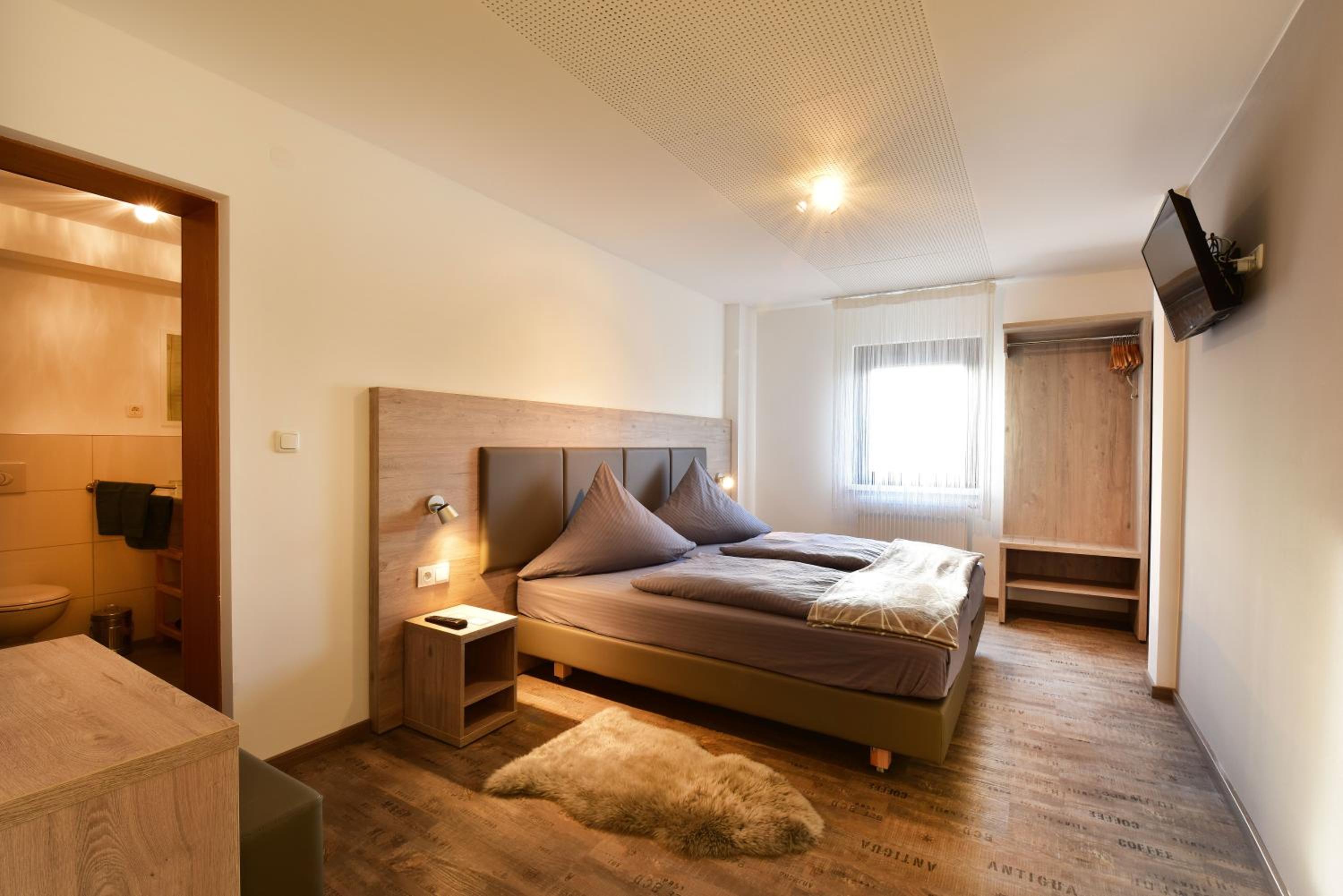 Double or Twin Room with Shower photo 1