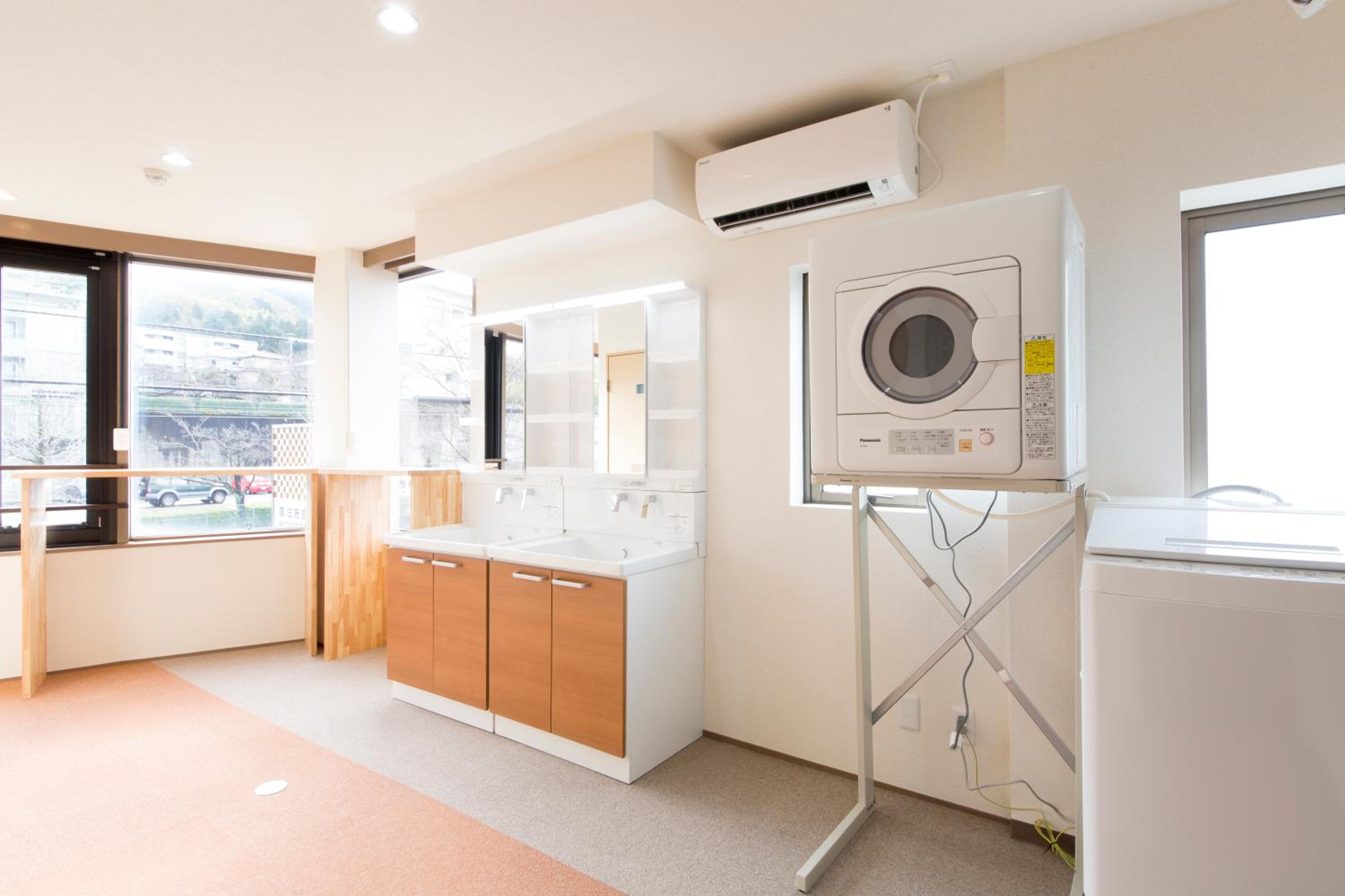 Triple Room - Photo 12
