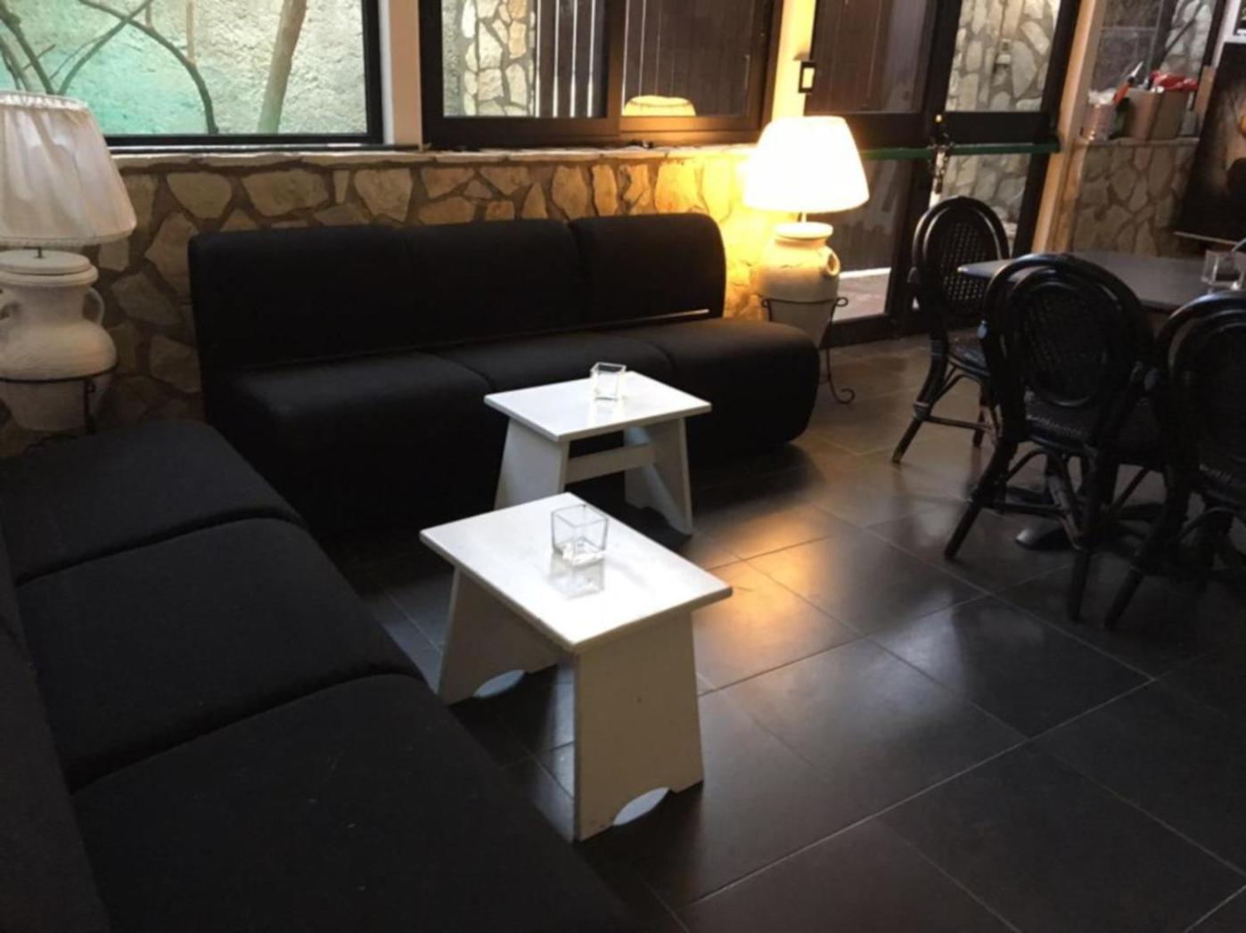Double Room - Photo 7