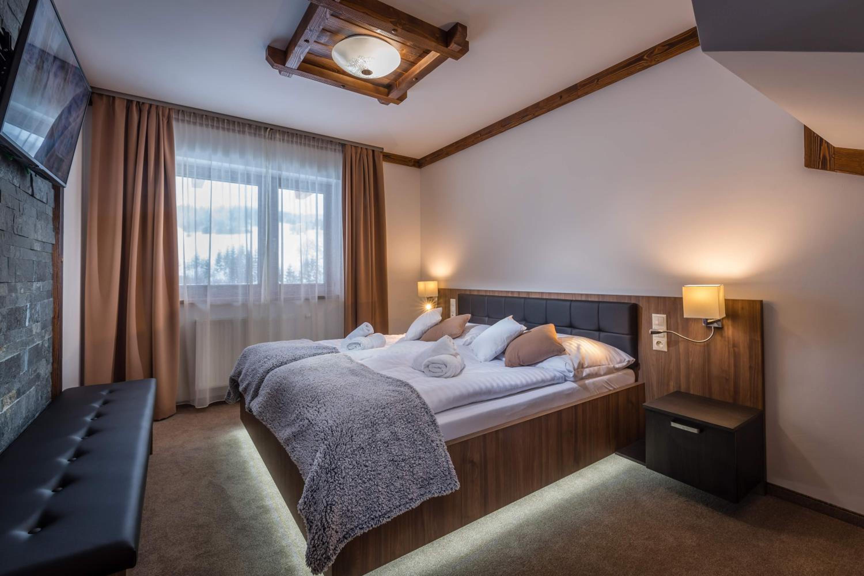 Three-Bedroom Maisonette Apartment - Photo 9