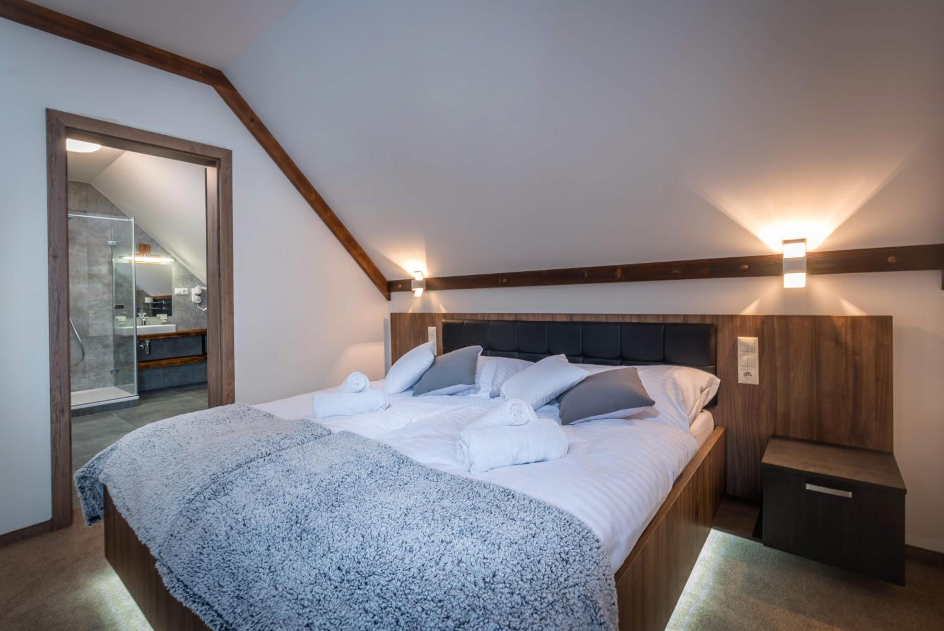Three-Bedroom Maisonette Apartment - Photo 17