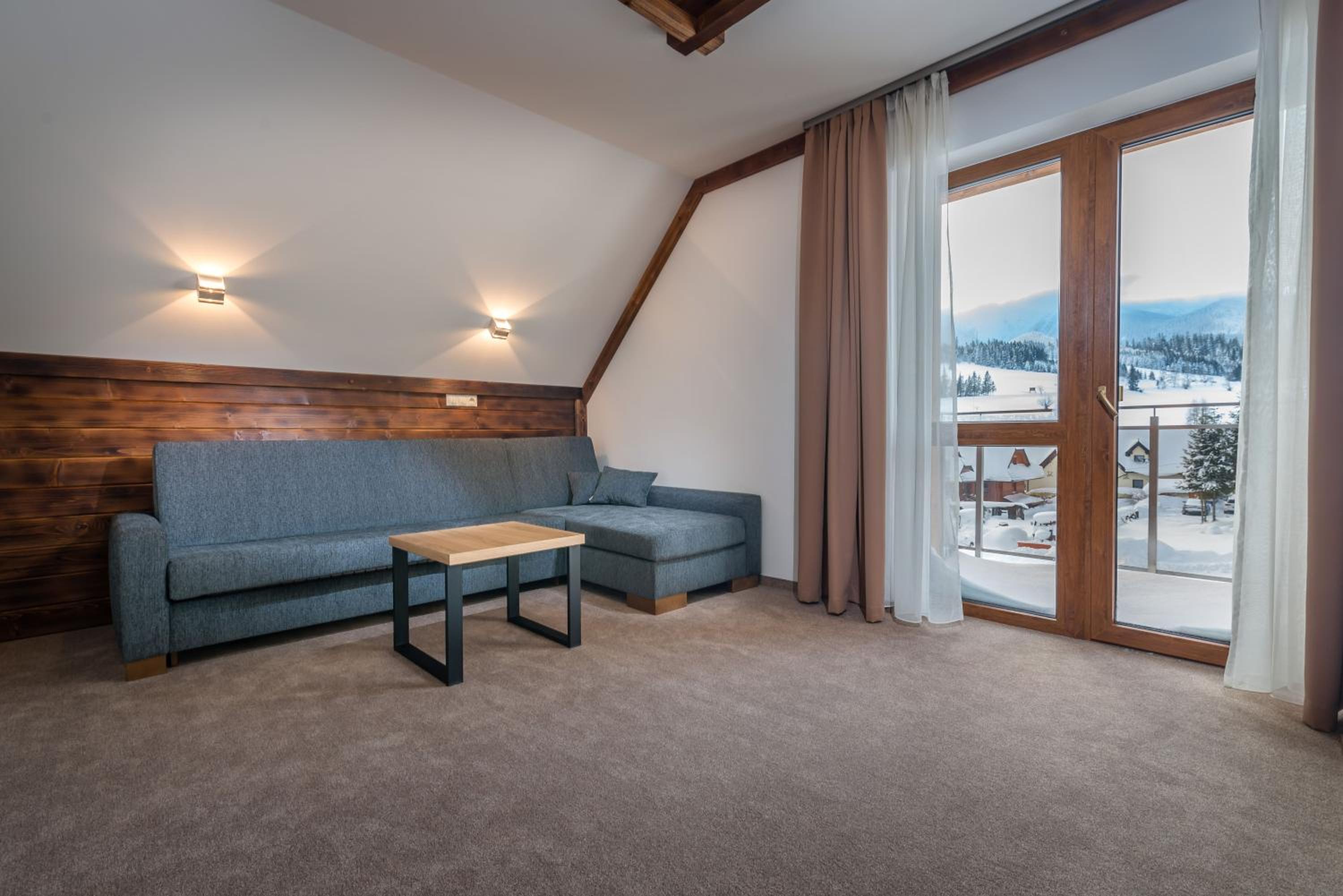 Three-Bedroom Maisonette Apartment - Photo 8