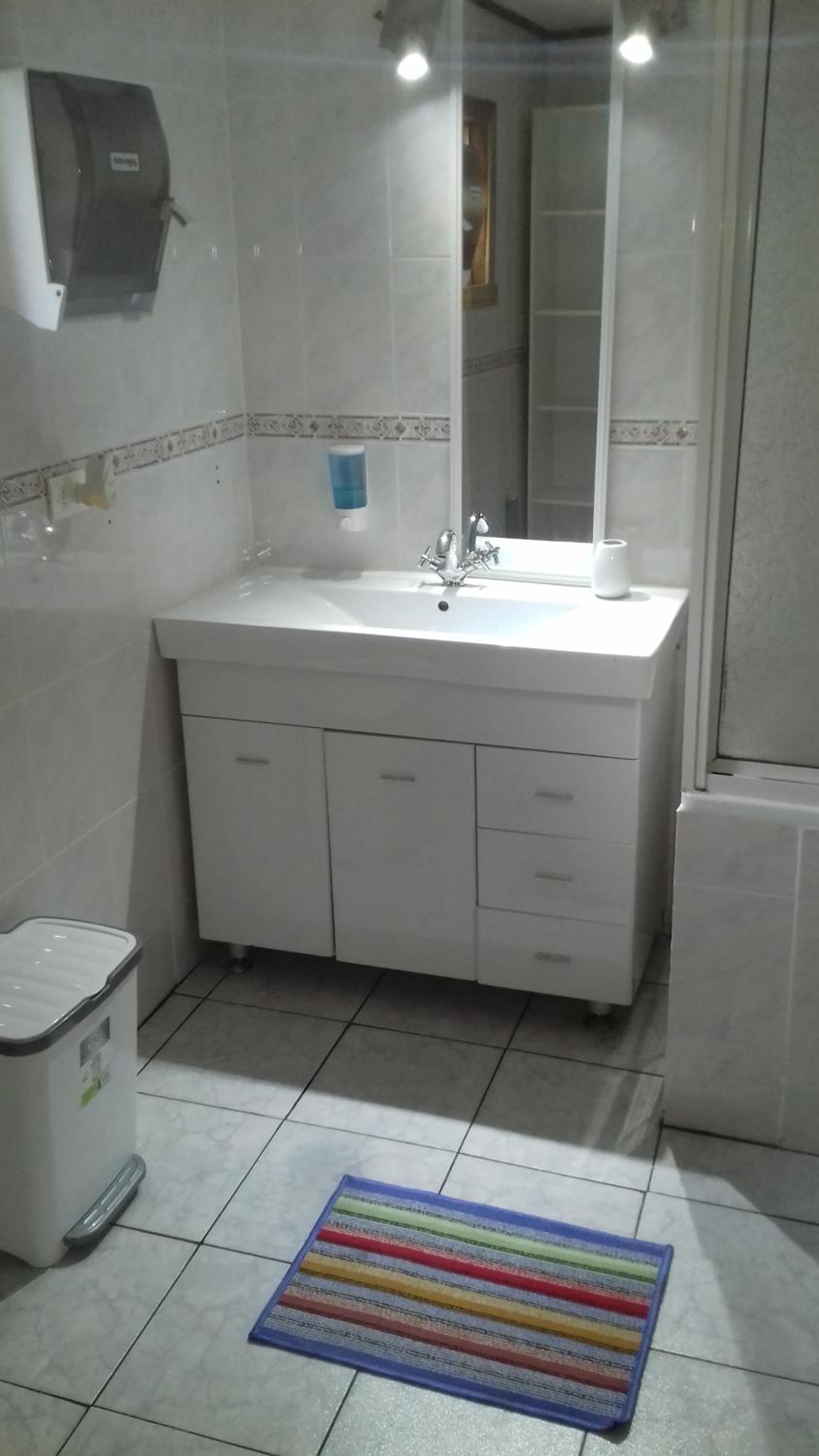 Standard Single Room with Shared Bathroom photo 2