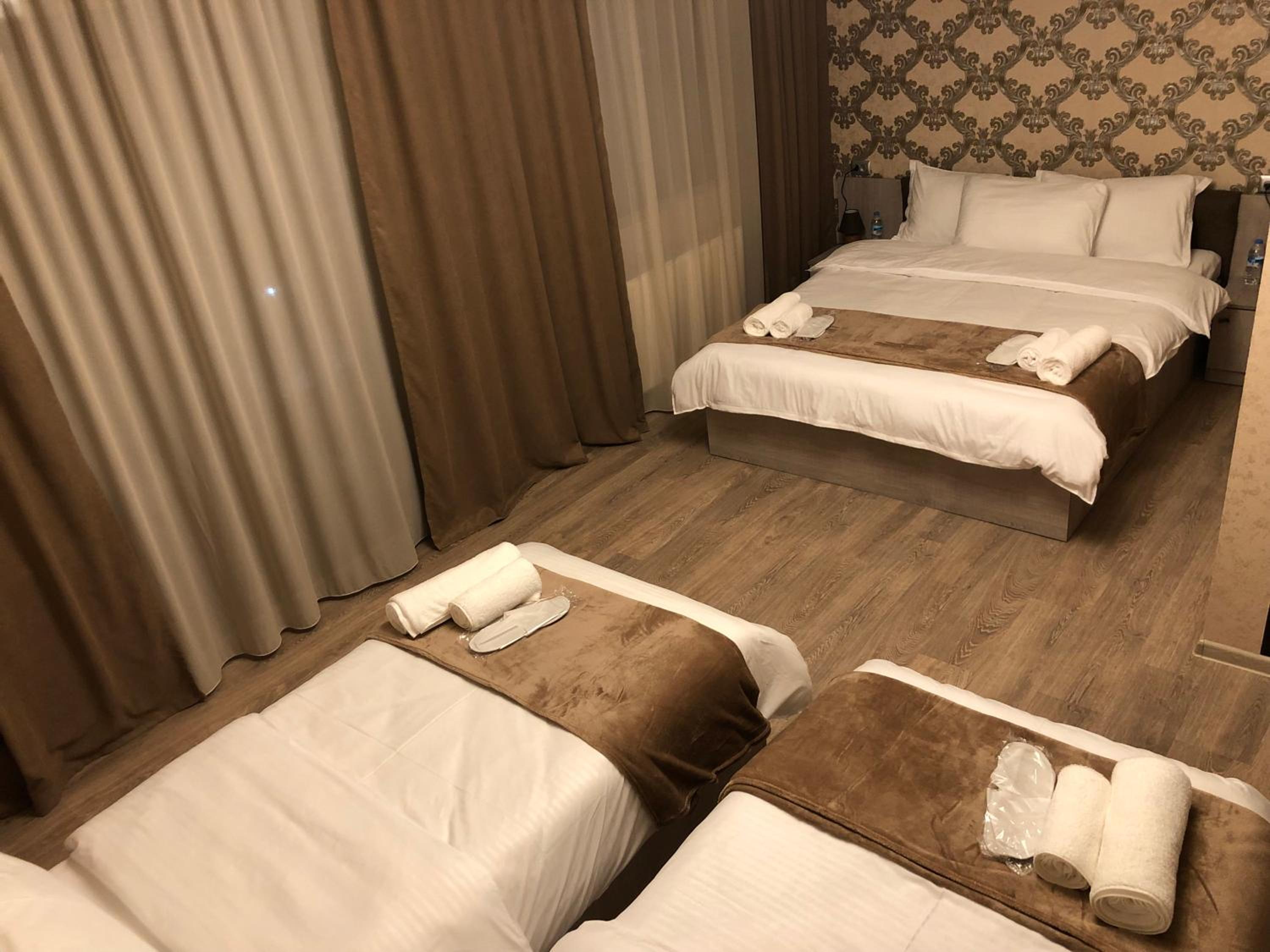 Quadruple Room with Mountain View