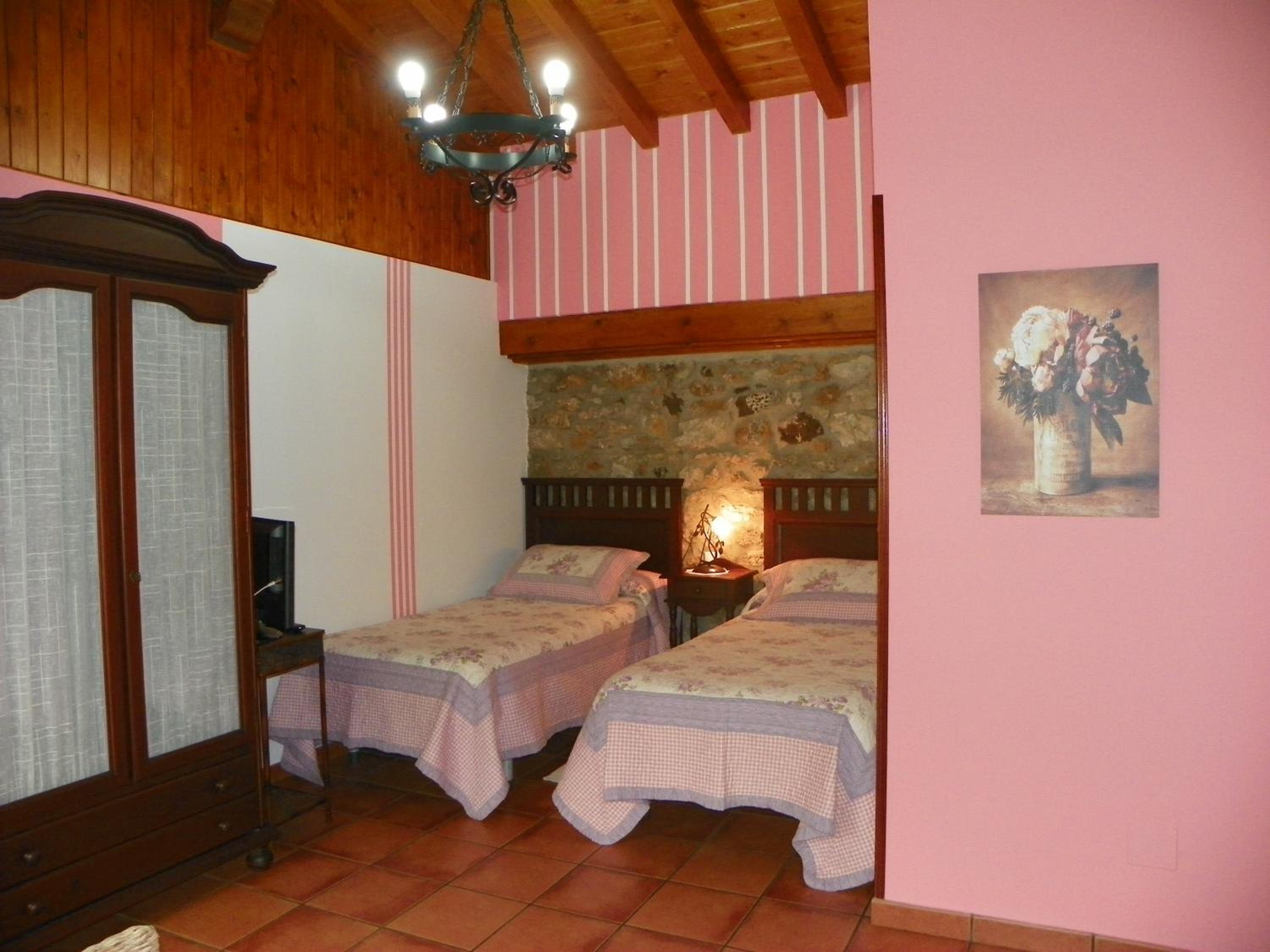 Double Room with Private Bathroom photo 3