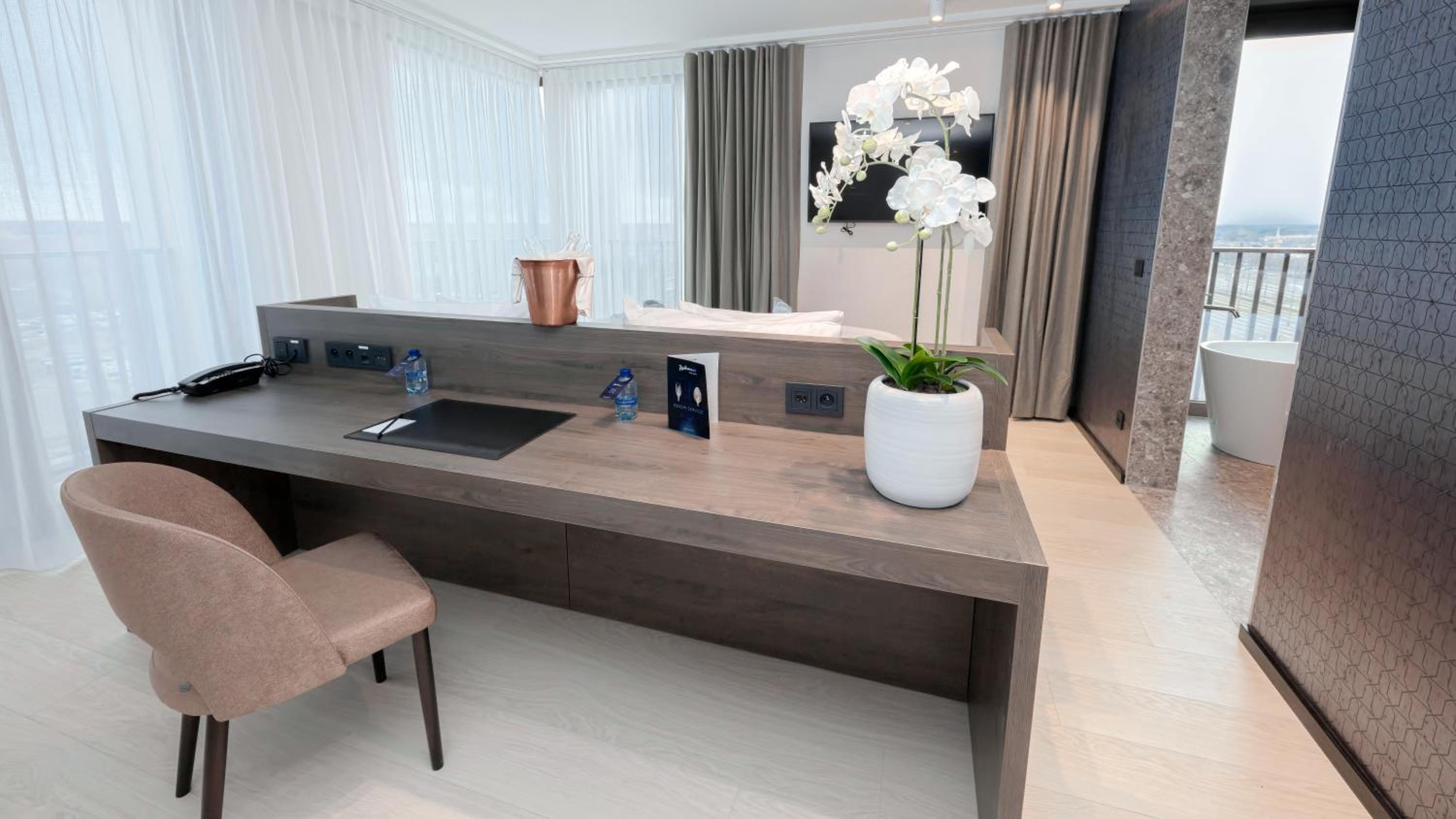One-Bedroom Suite
