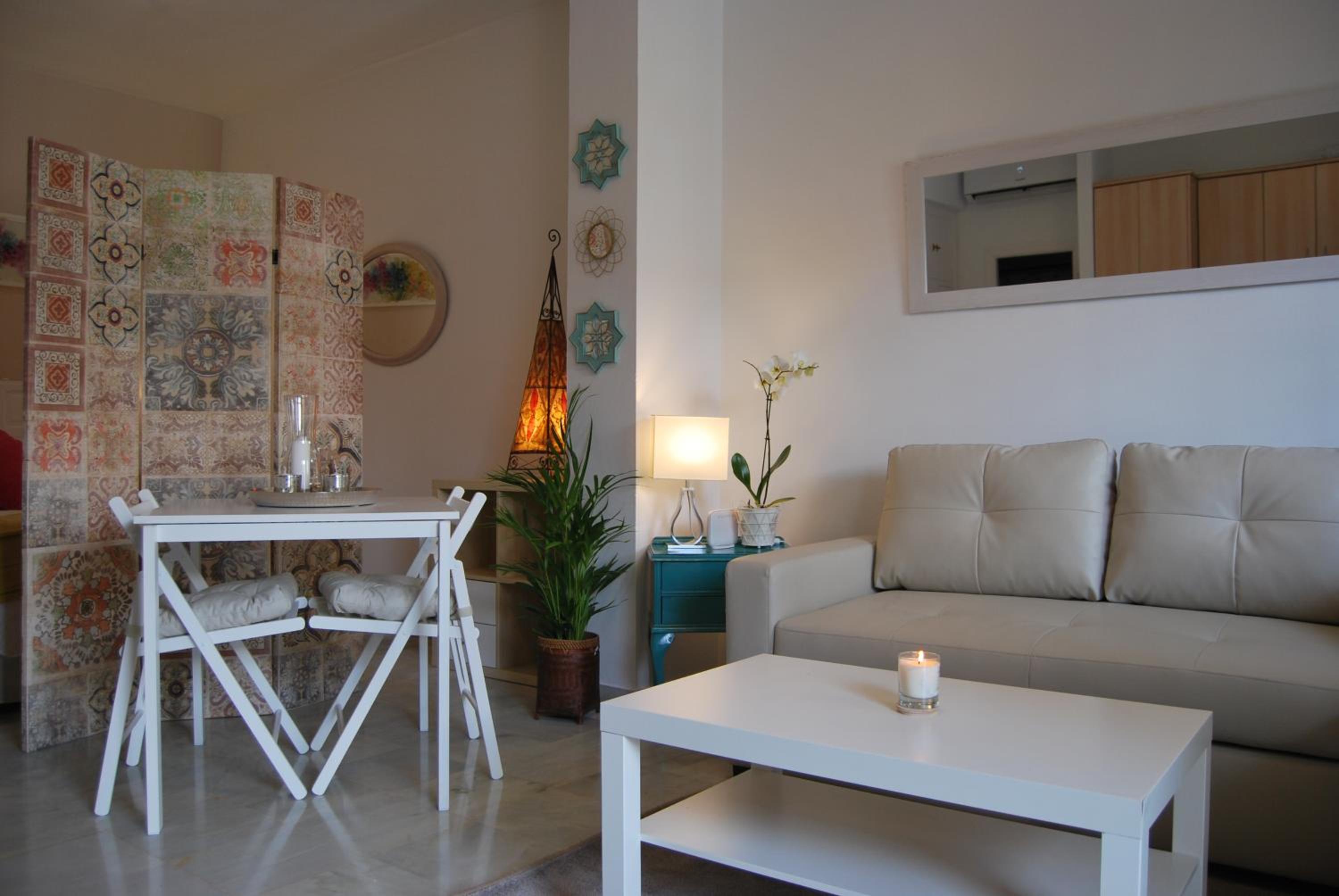 Studio Apartment - Photo 9