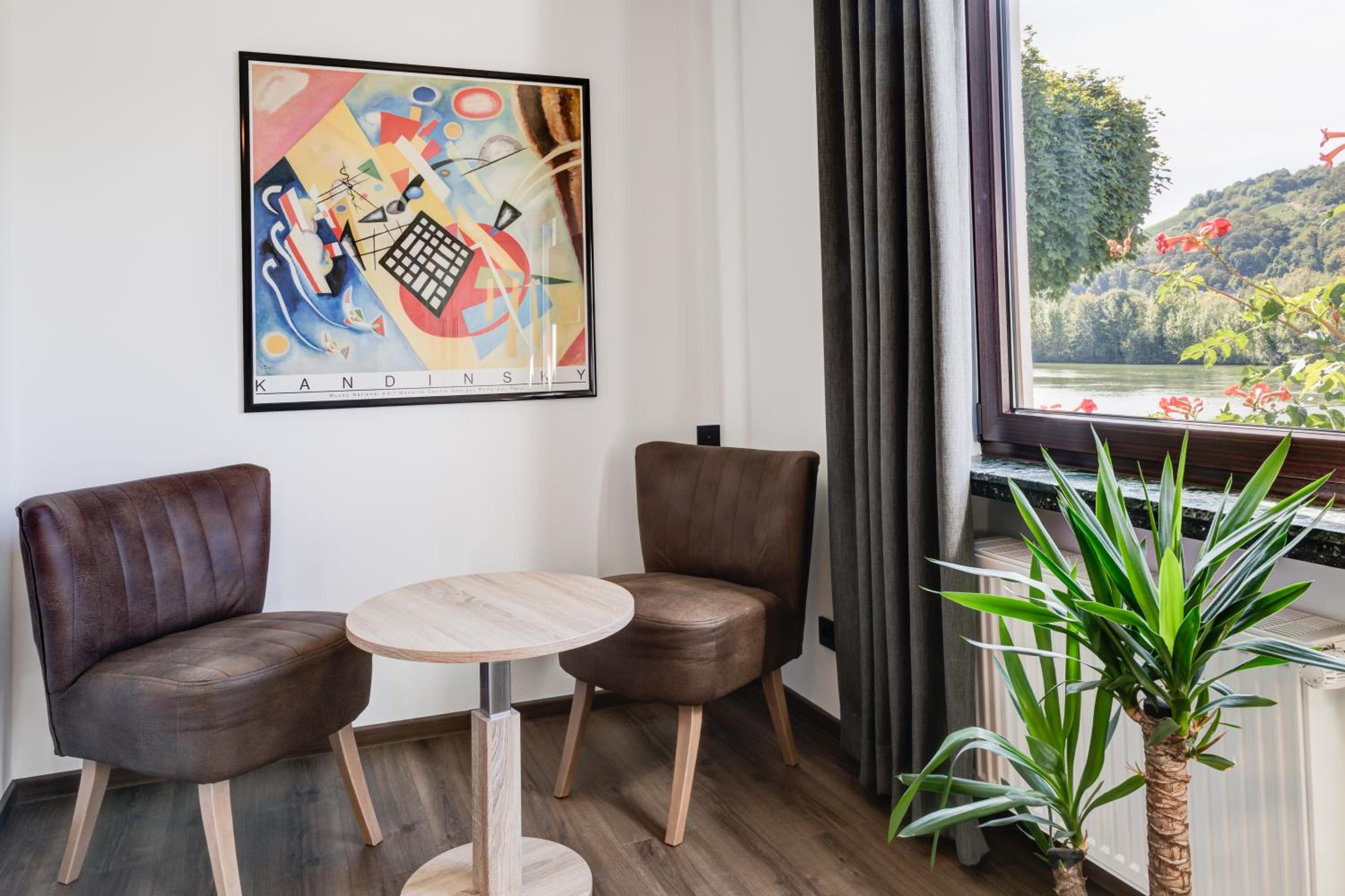 Deluxe Double Room with Balcony and River View photo 2