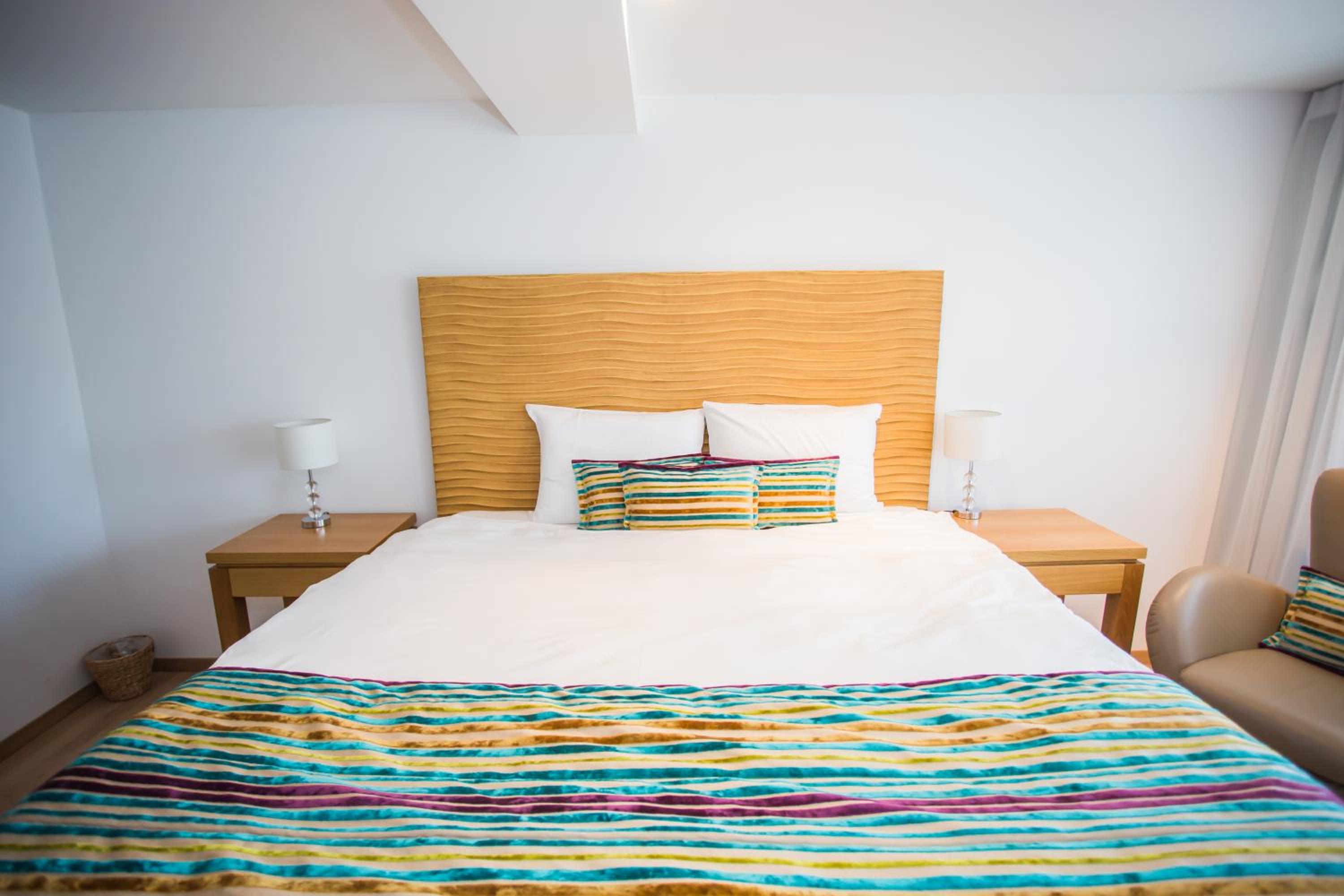 Standard Double Room with Lake View - Photo 7