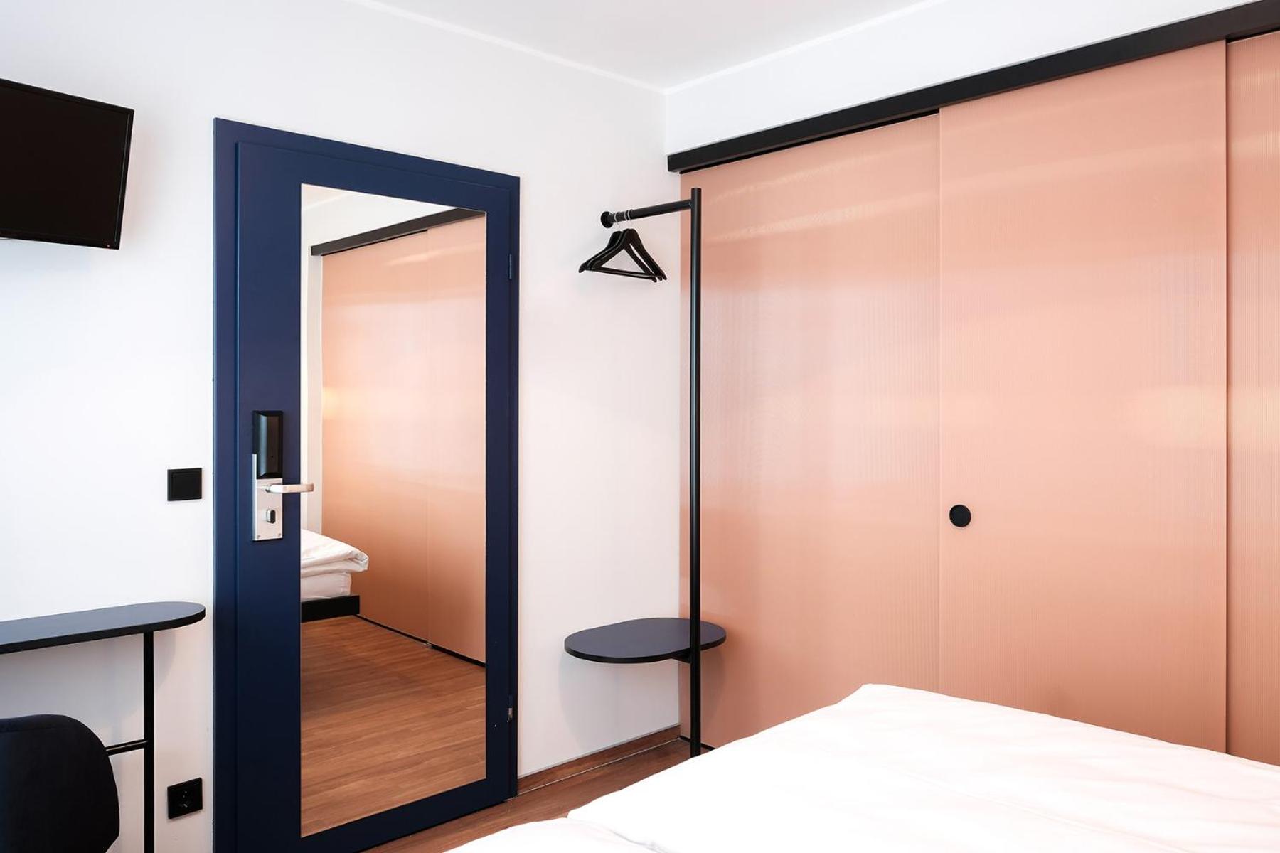 Twin Room with Private Bathroom