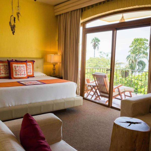 Suite with Lake View - Photo 7