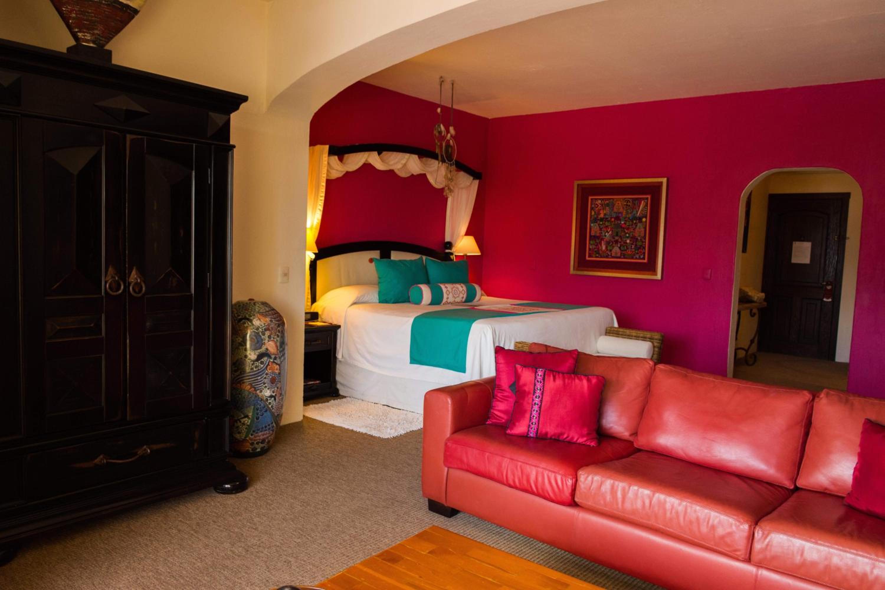 Suite with Lake View - Photo 4