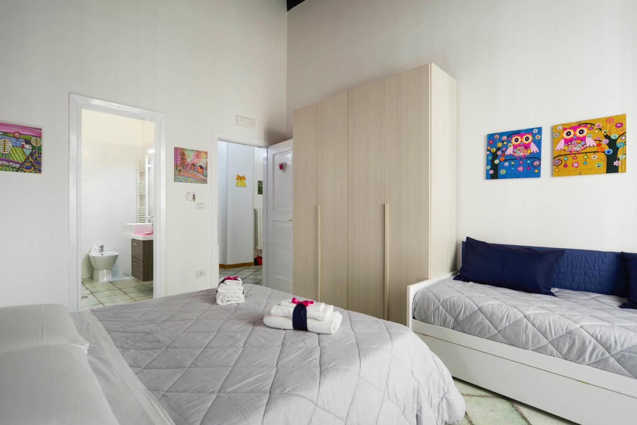 Deluxe Double Room with Balcony photo 1