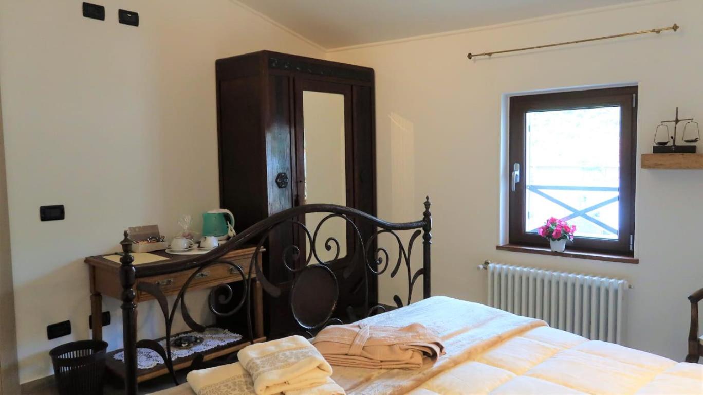 Double Room - Photo 8