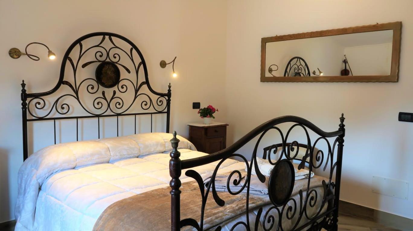 Double Room - Photo 10
