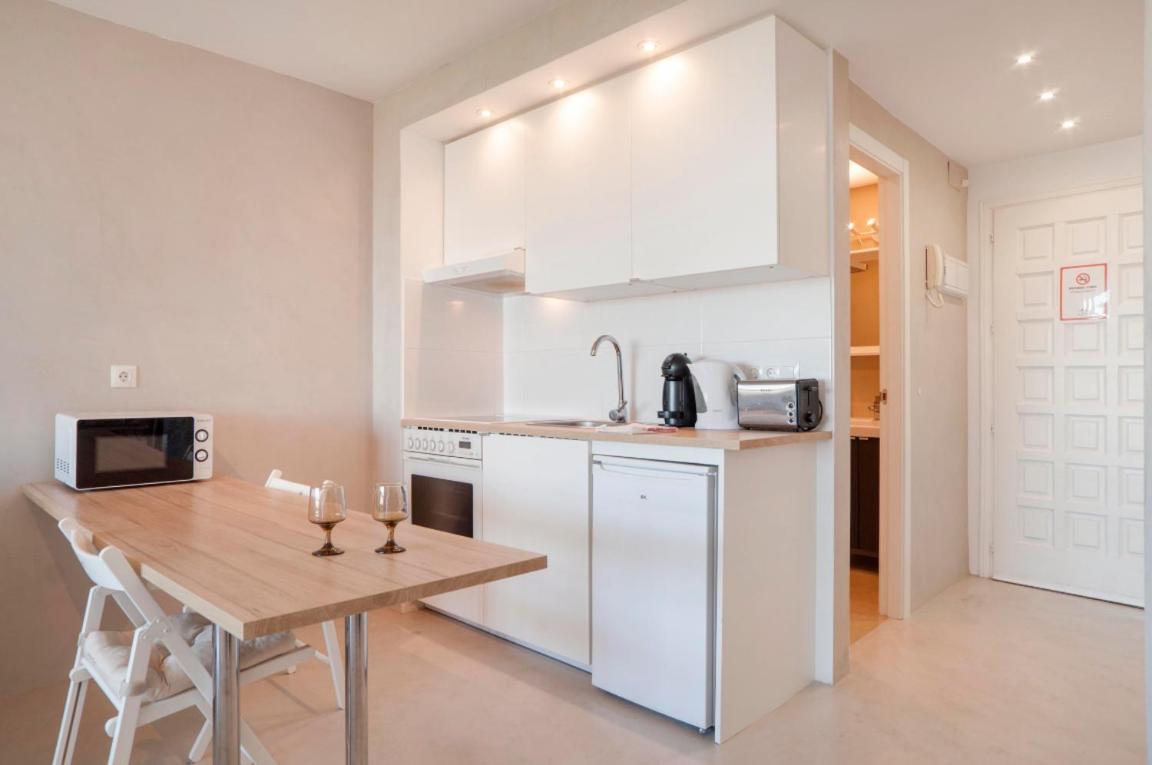 Studio Apartment With Sea View photo 2