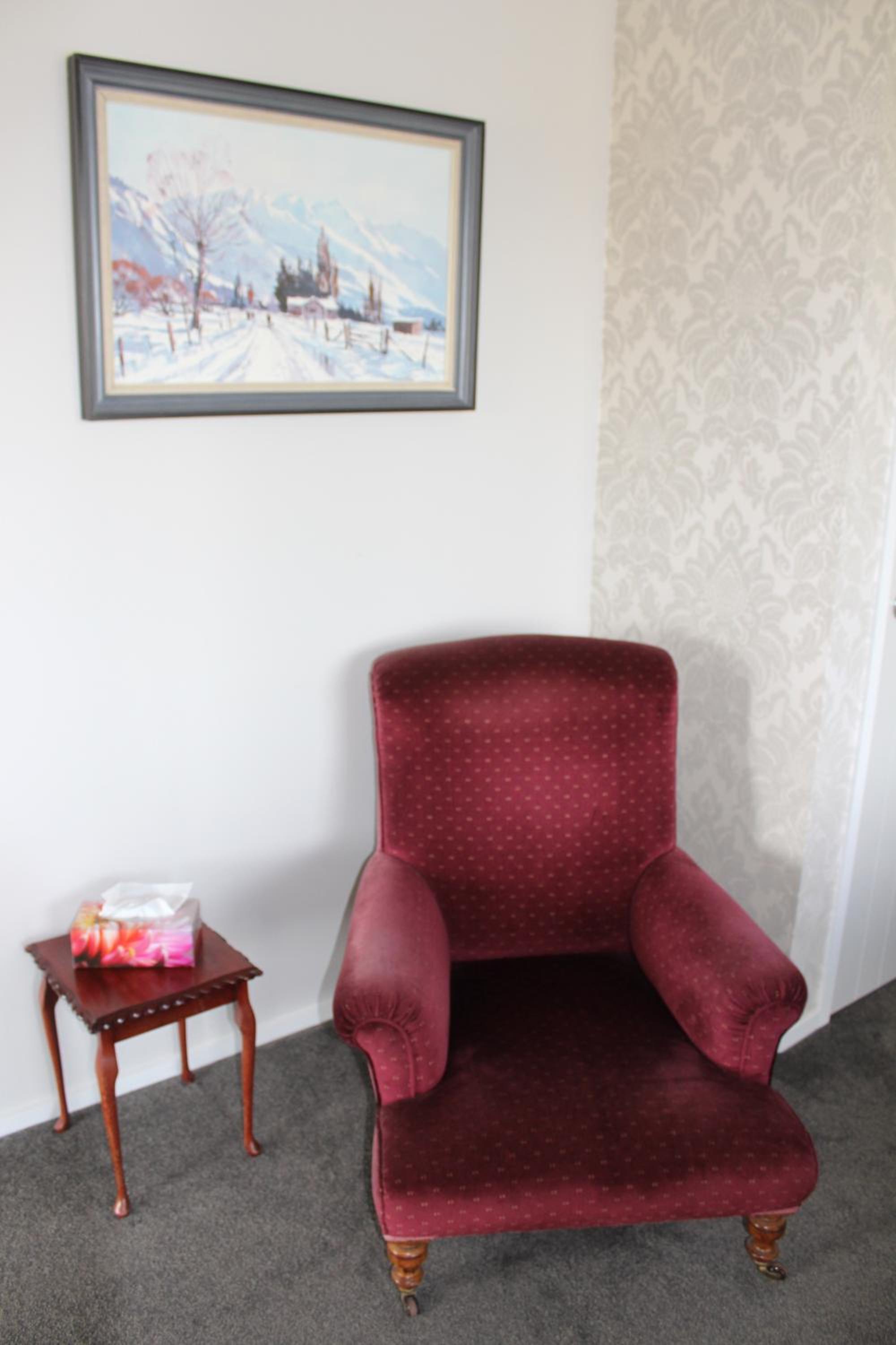 Superior One-Bedroom Apartment with Panoramic Lake View - Photo 6