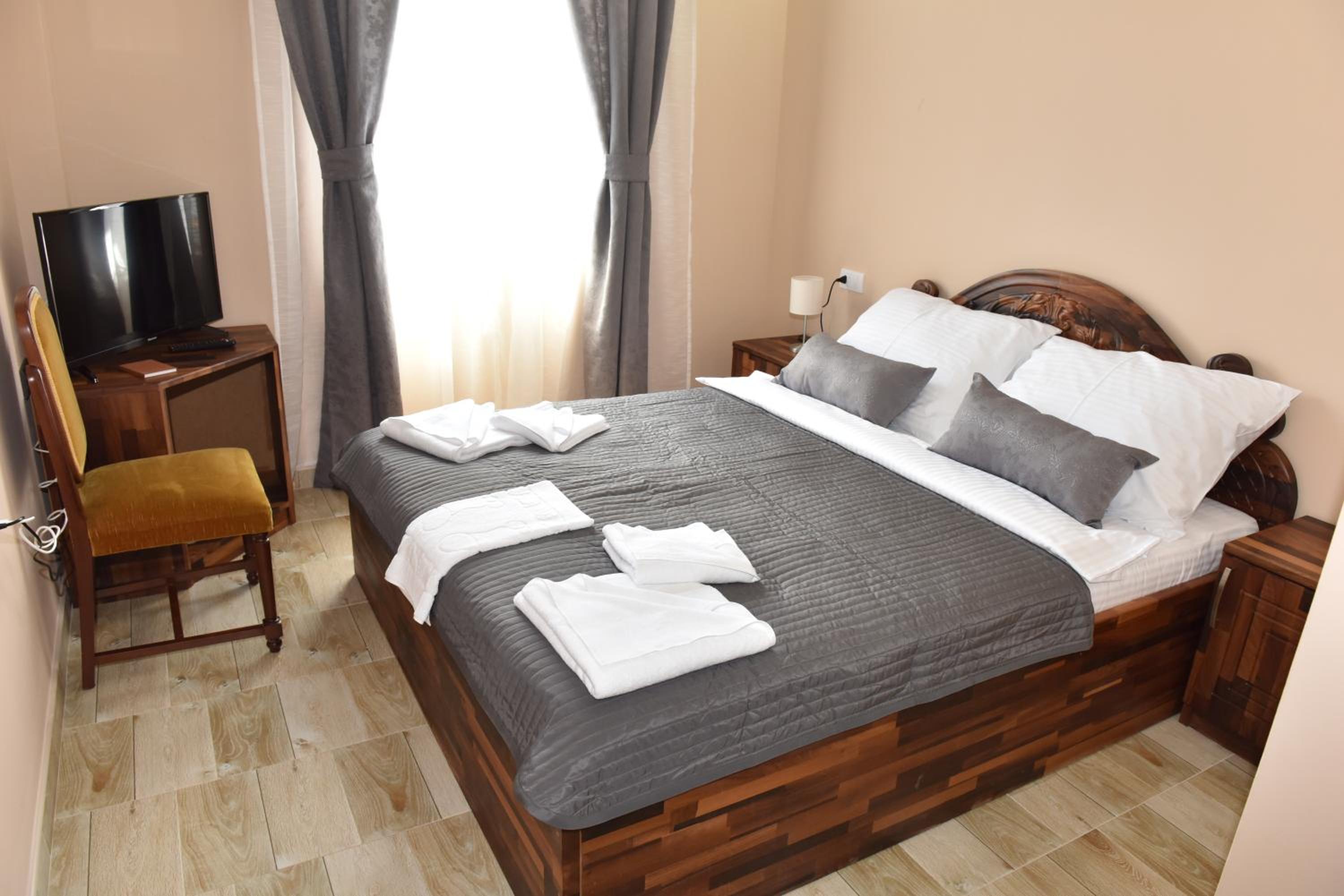 Deluxe Double Room photo 3