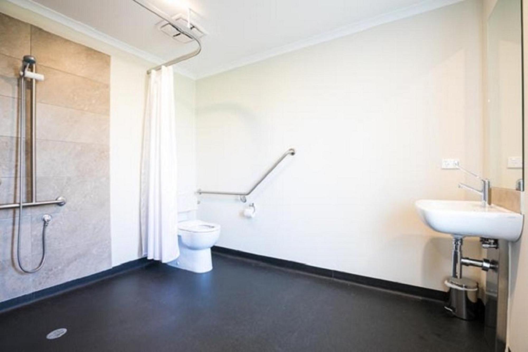 Superior Deluxe Double or Twin Room  photo 3