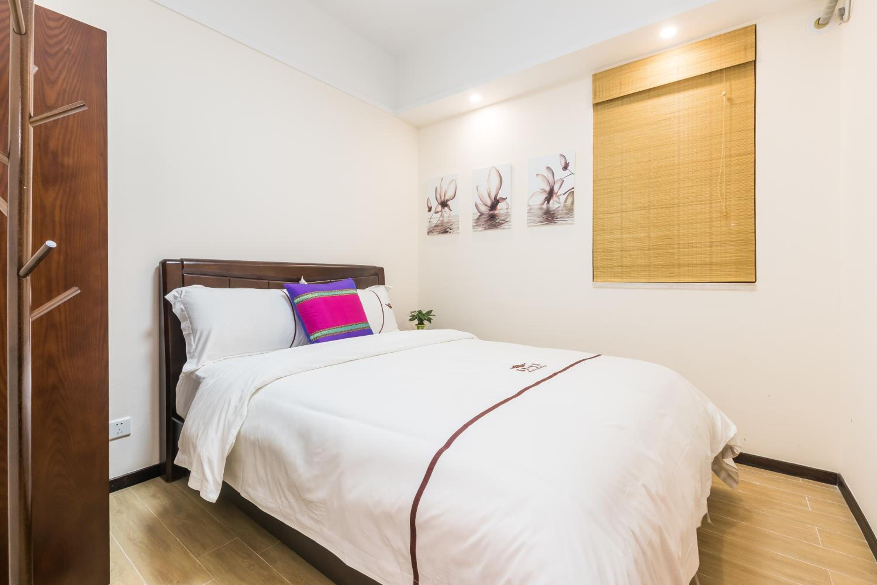 Three-Bedroom Villa - Photo 37