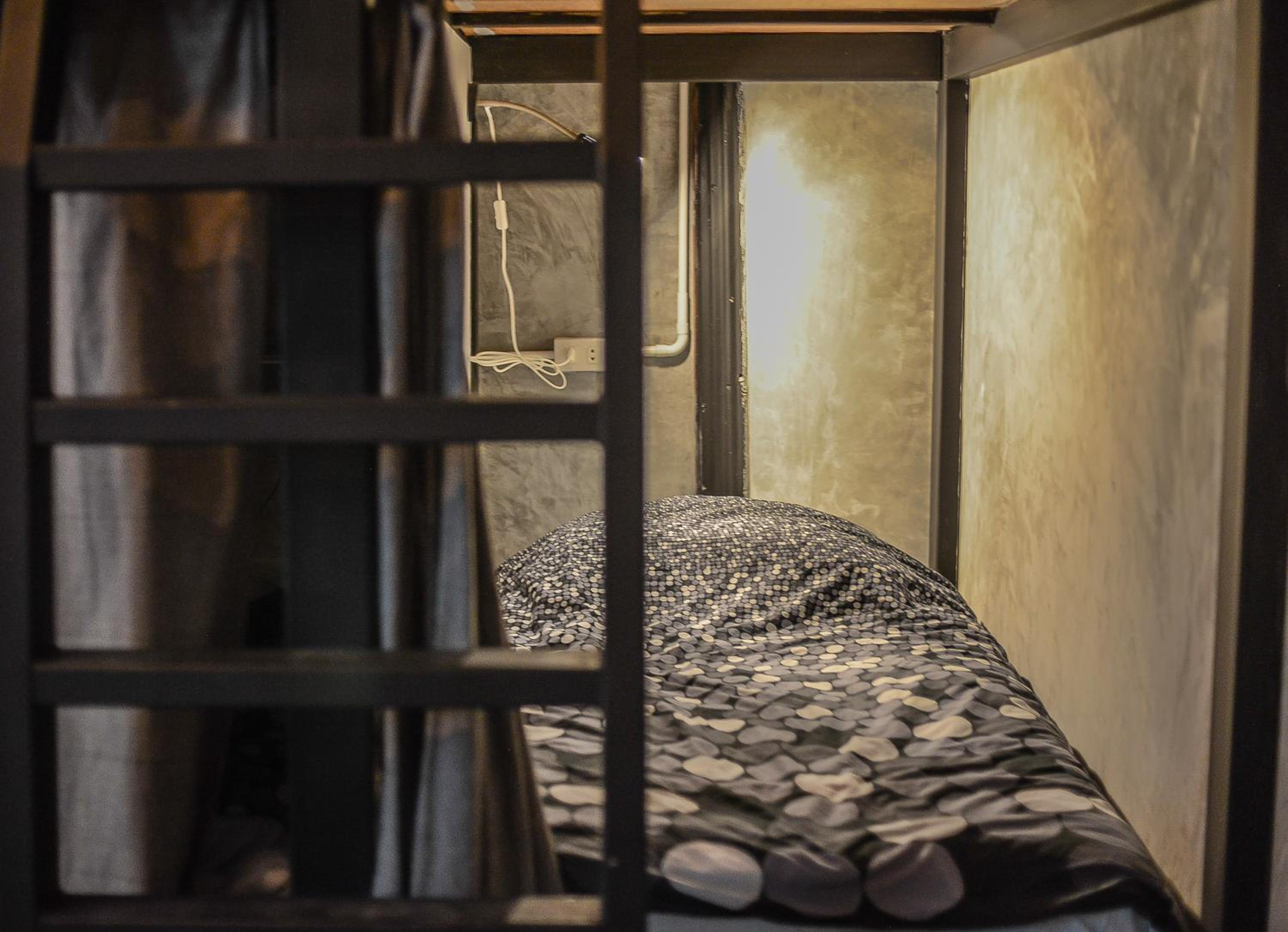 Bunk Bed in Mixed Dormitory Room