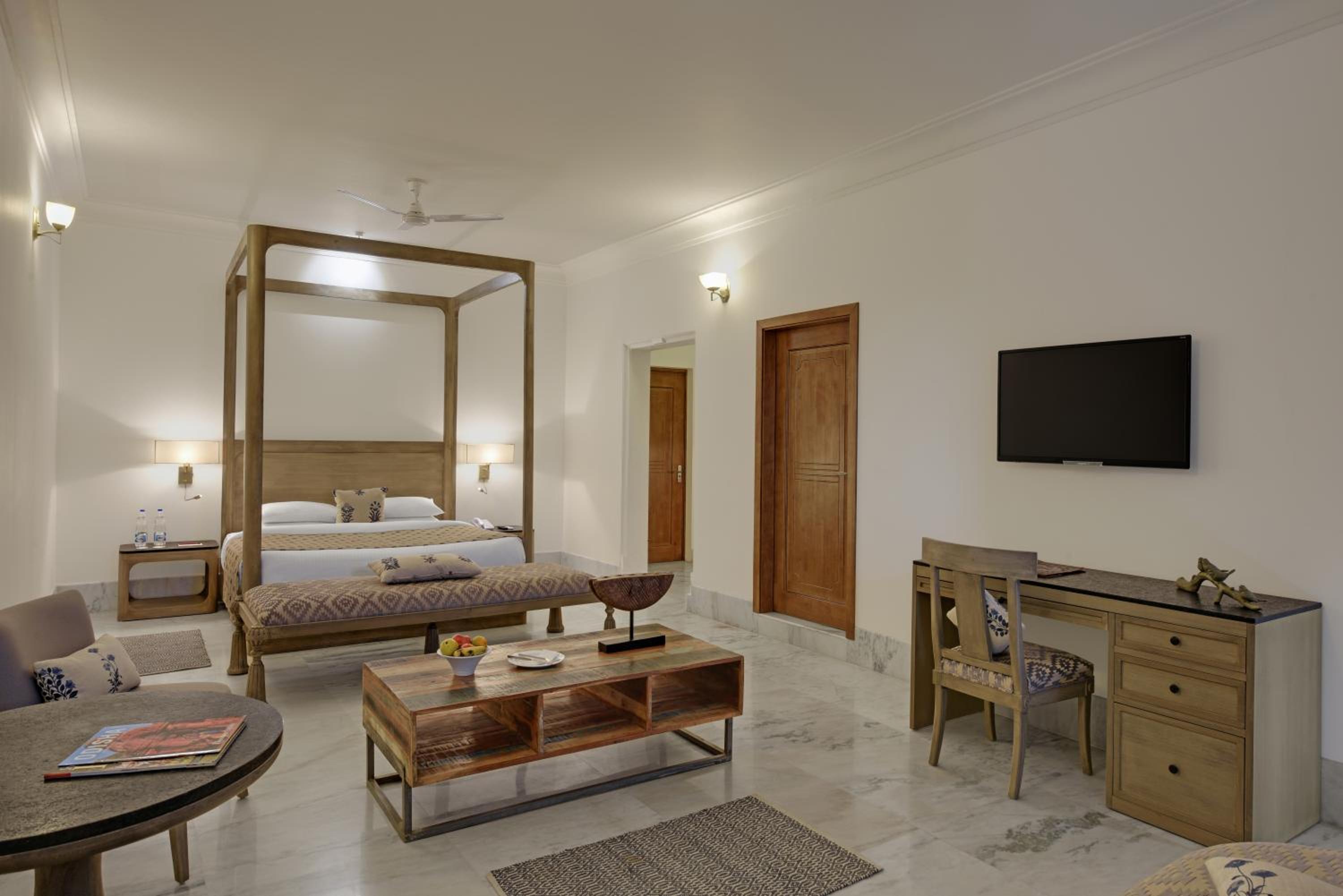 Valley View Suite with Jacuzzii: Early check in by 3 hrs till July'26