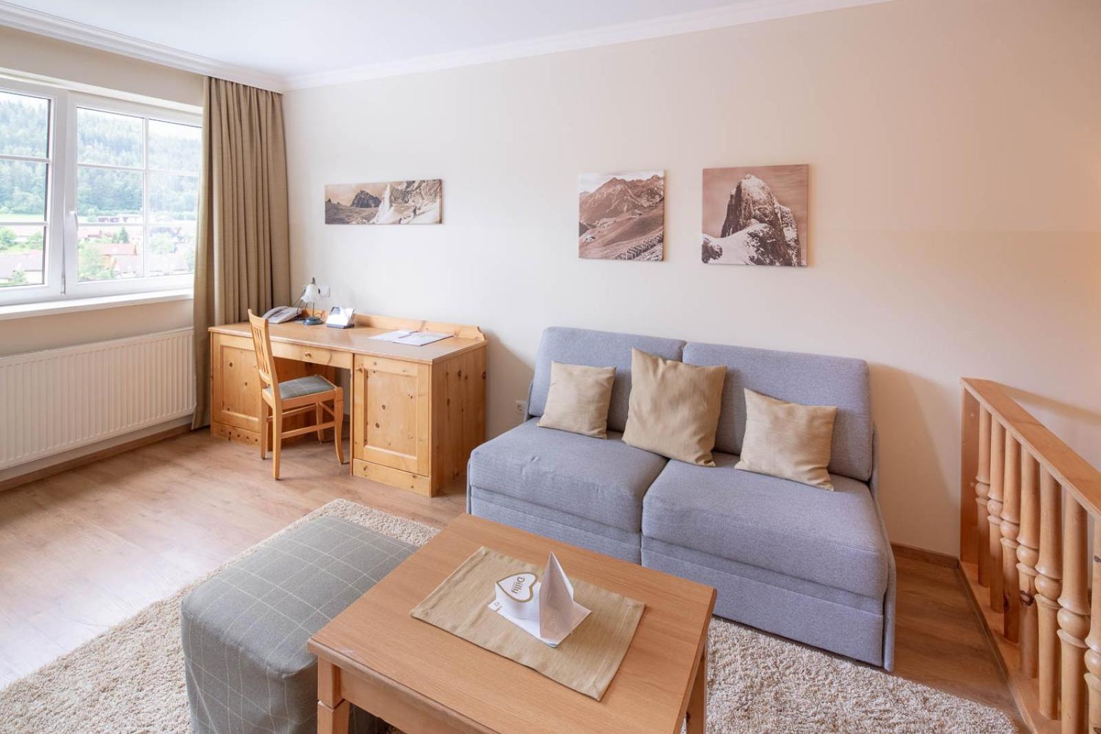 Suite - Photo 1