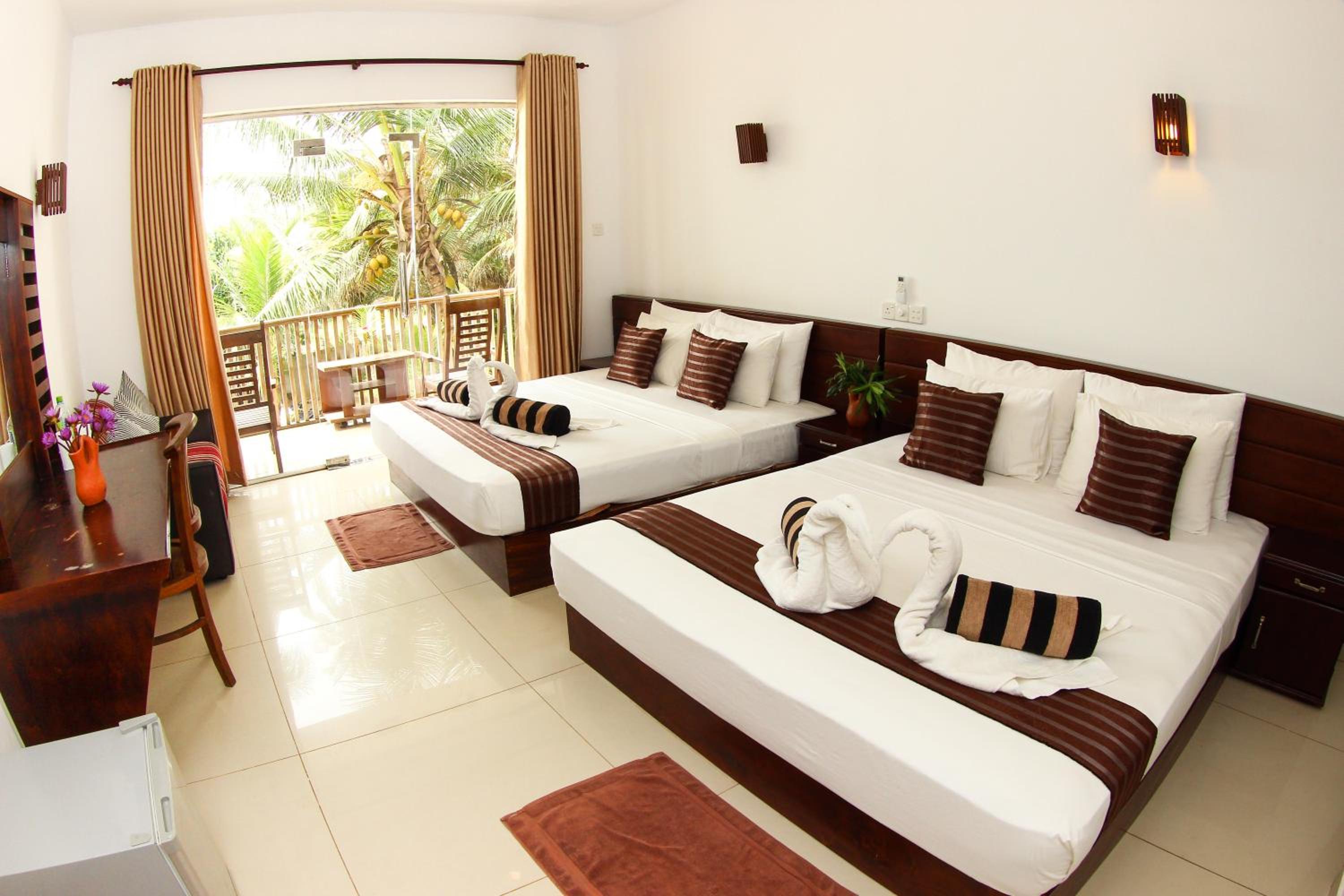 Family Room with Sea View photo 2