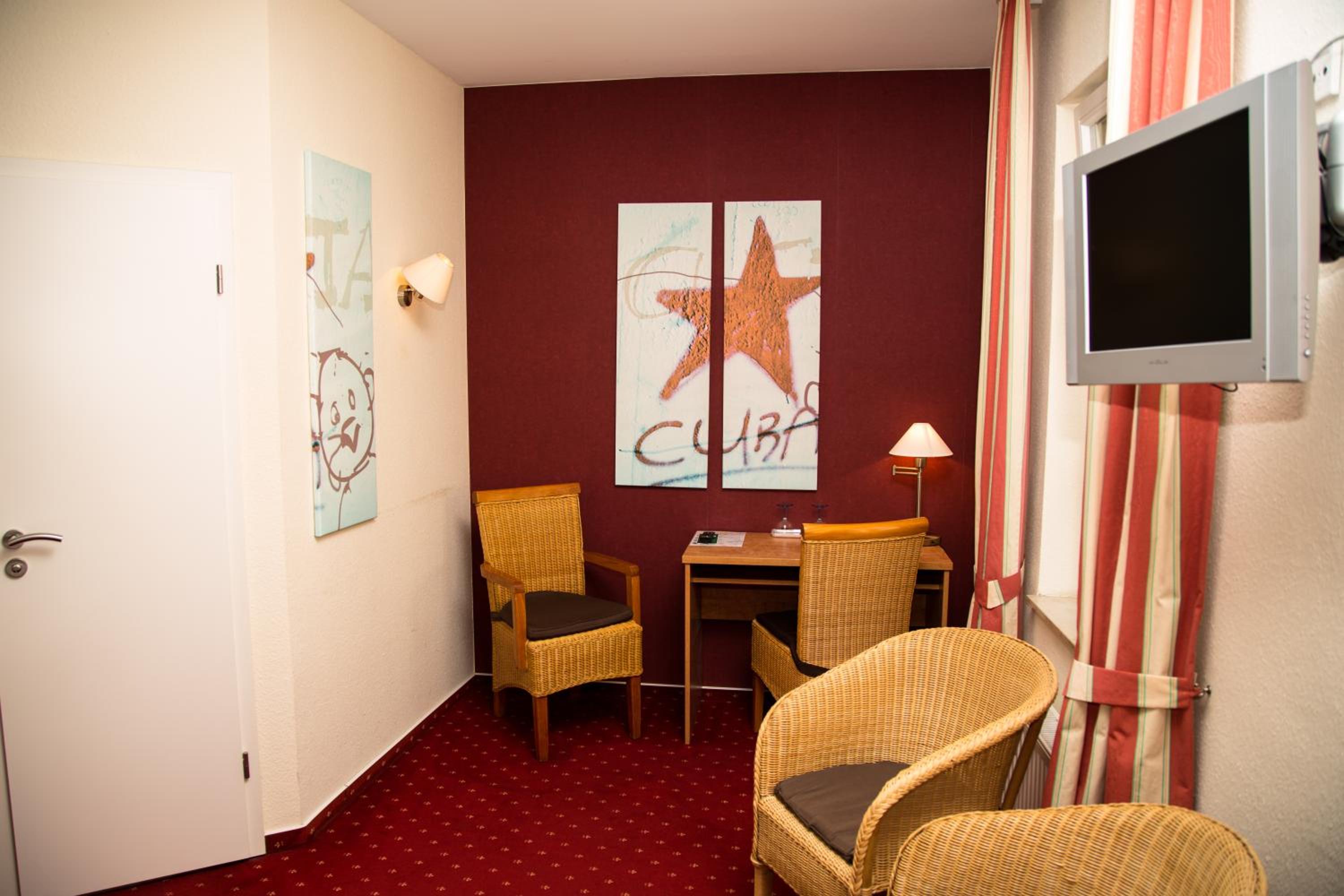 Double Room - Photo 3