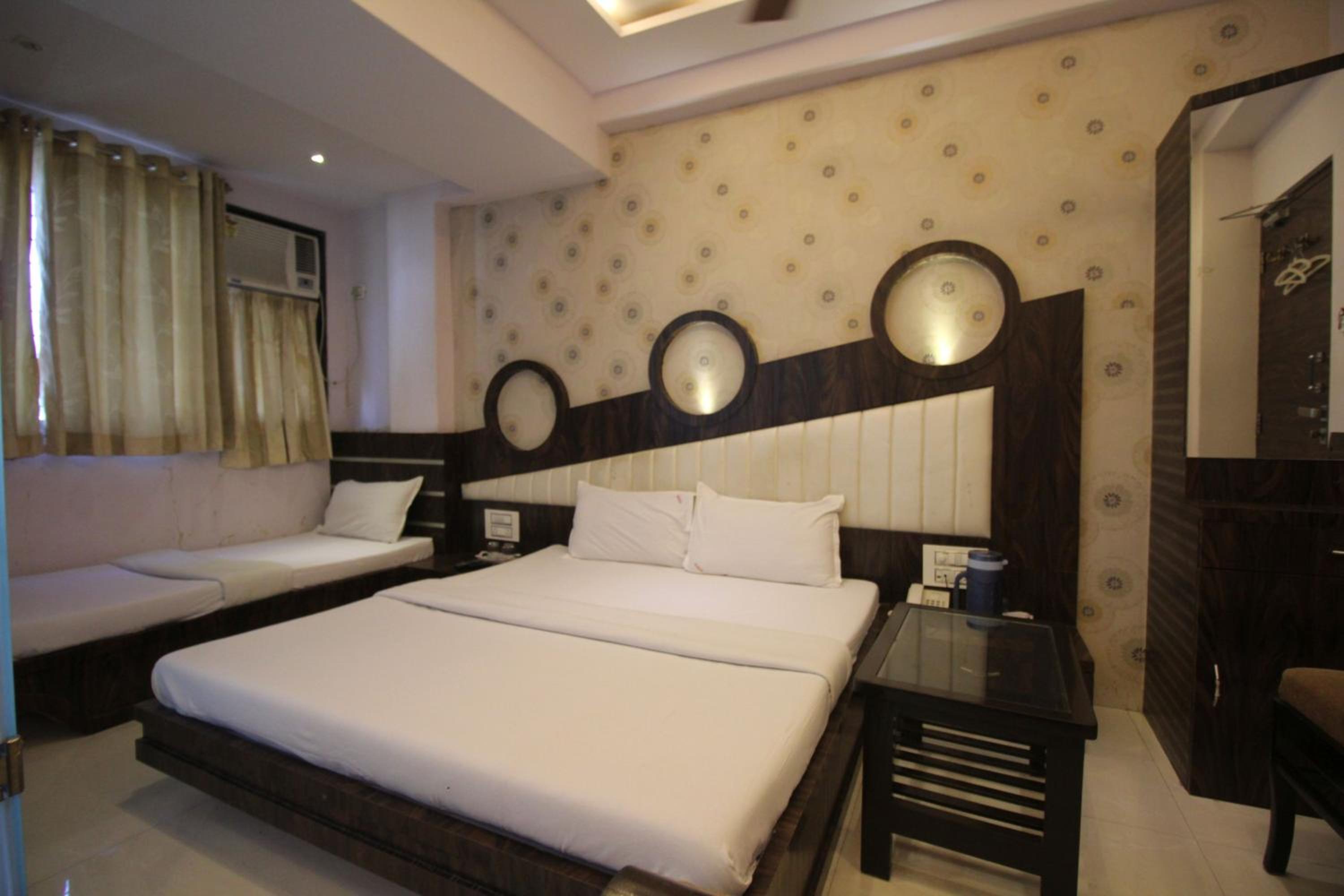 Deluxe Triple Room photo 2