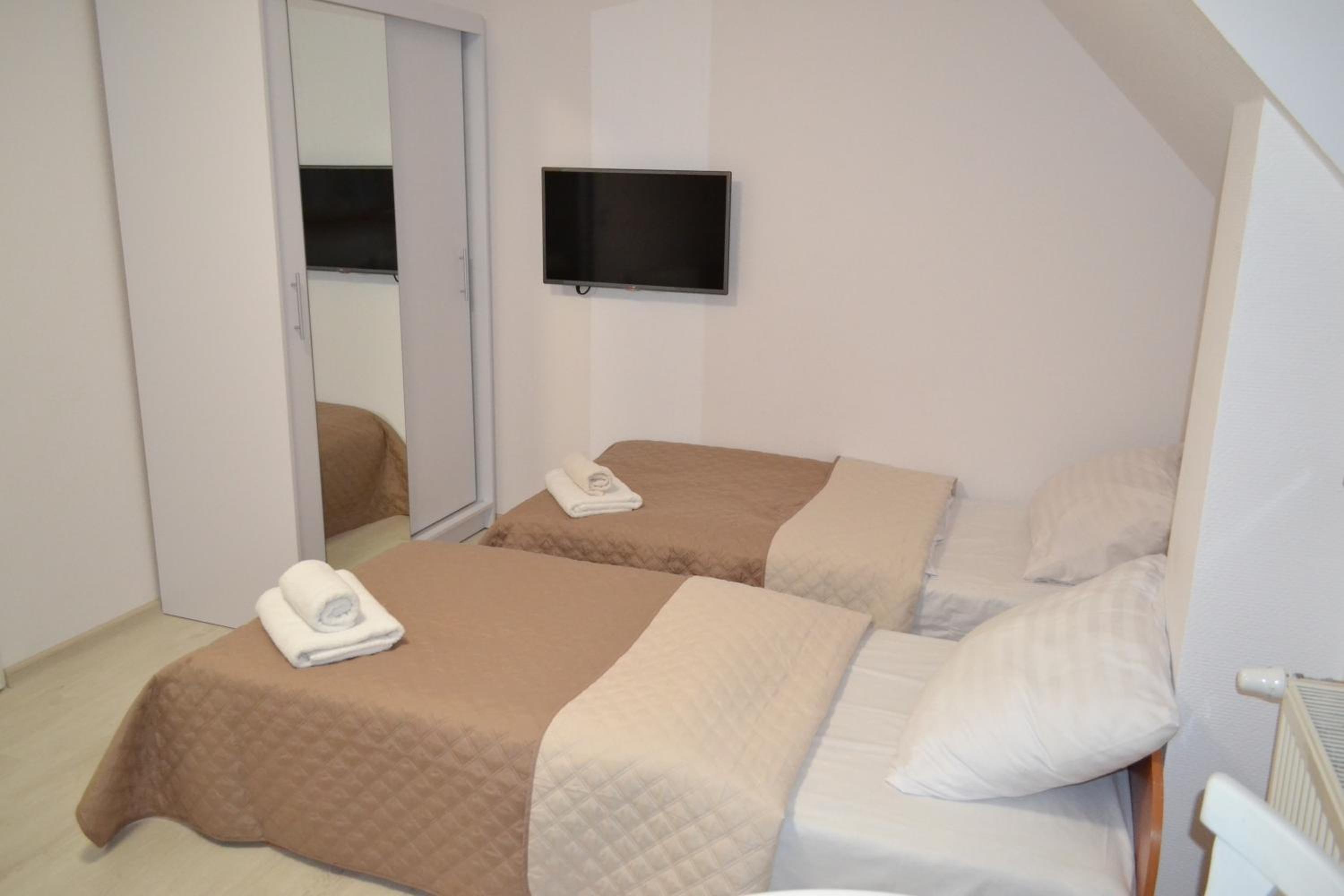 Quadruple Room - Photo 1