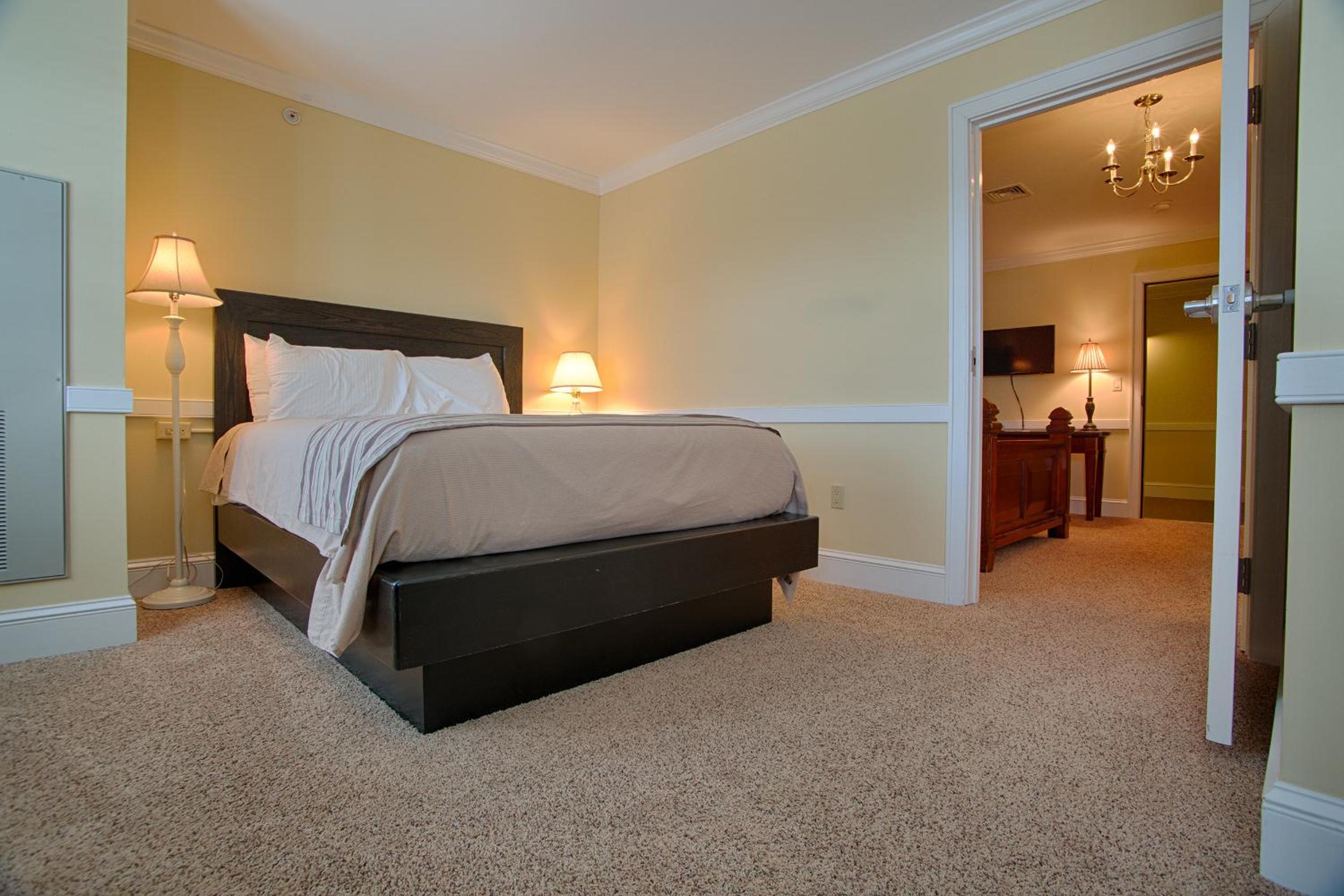 Standard Queen Room - Photo 4