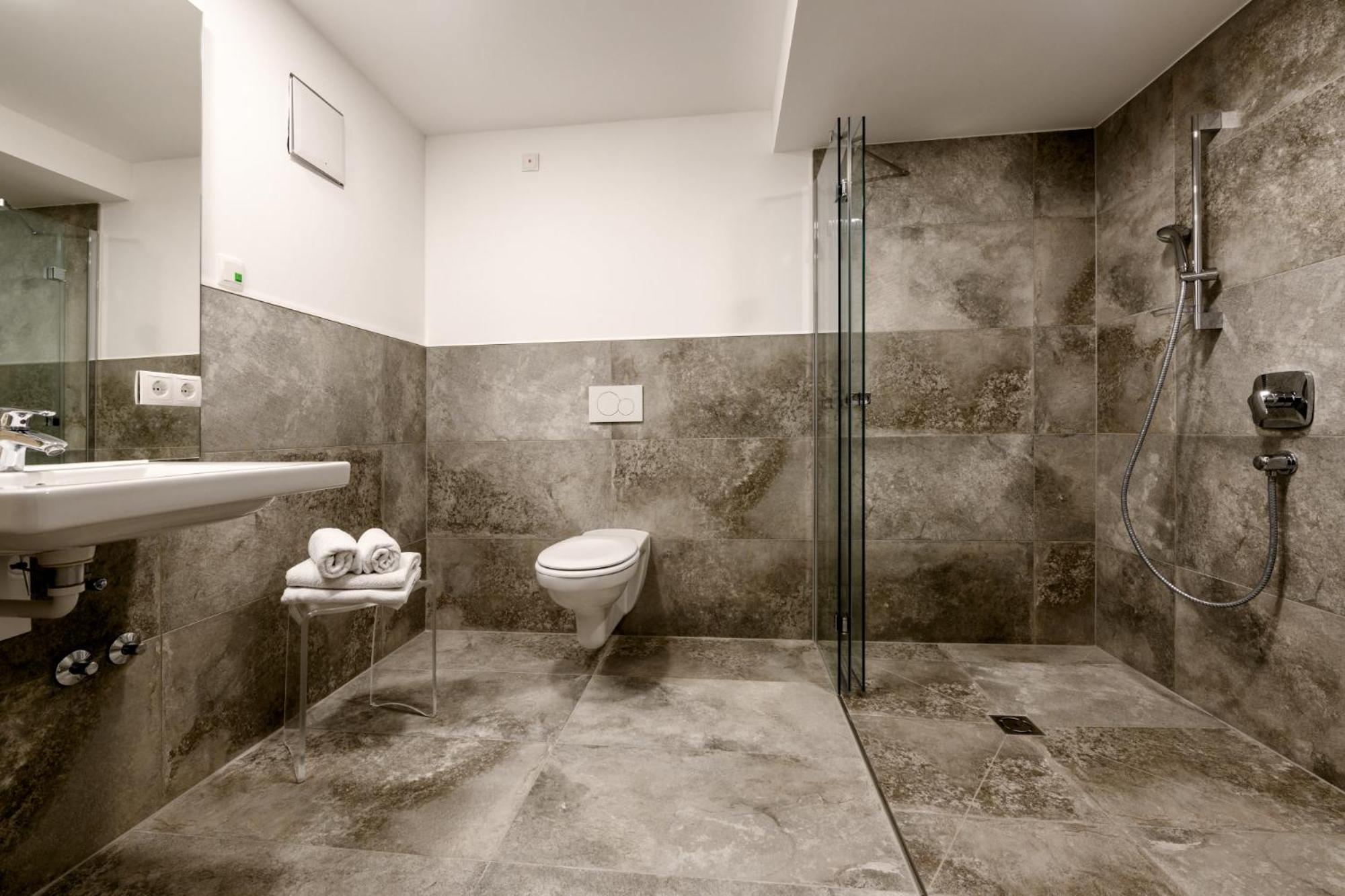 Family Room - Disability Access photo 2
