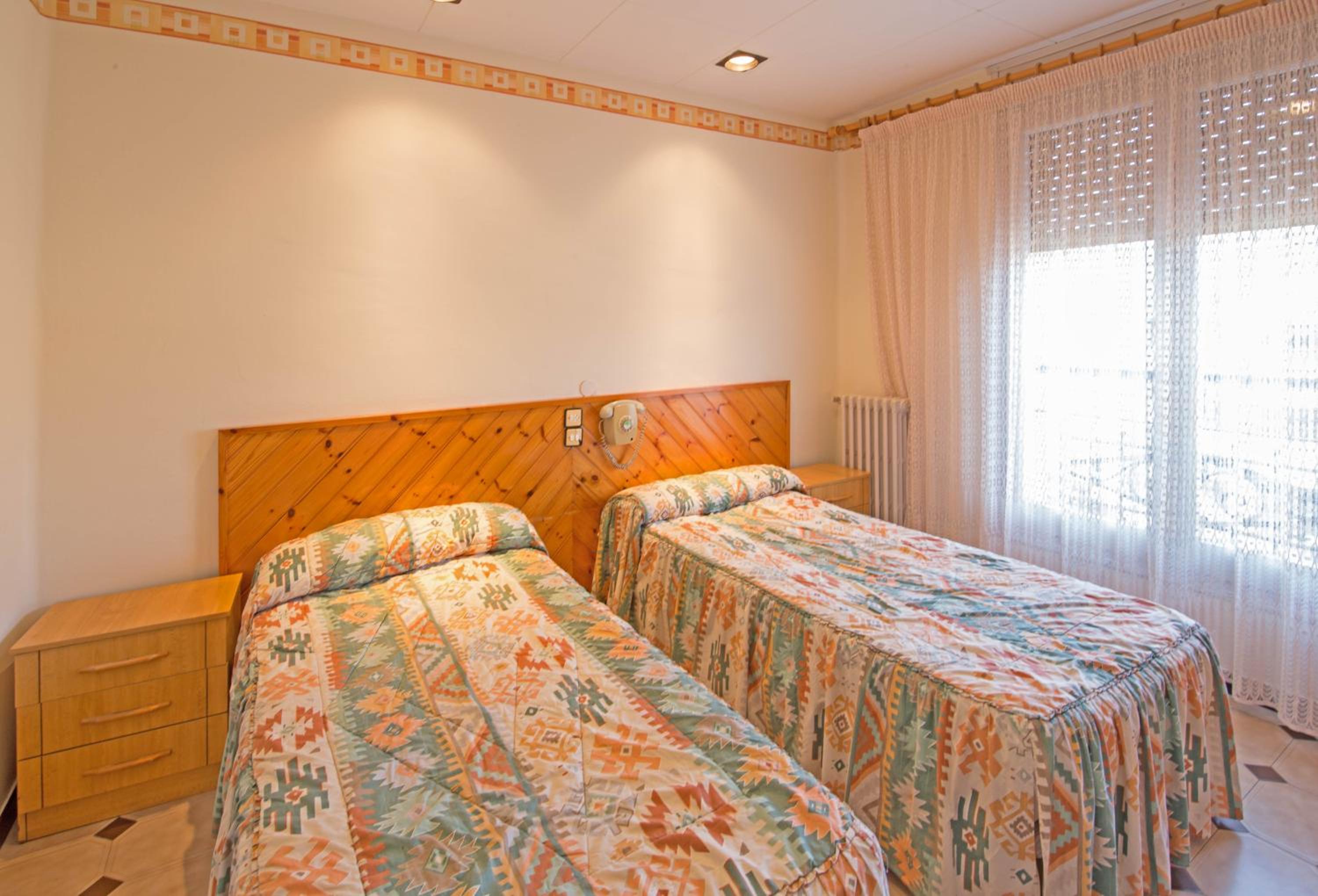 Habitación Doble Básica o con Dos Camas