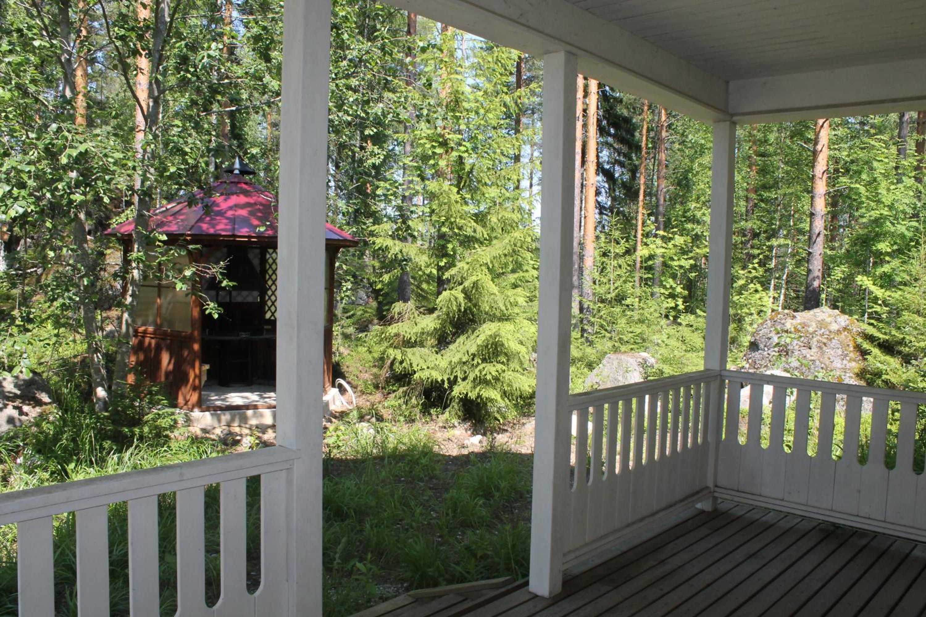Four-Bedroom House - Photo 6