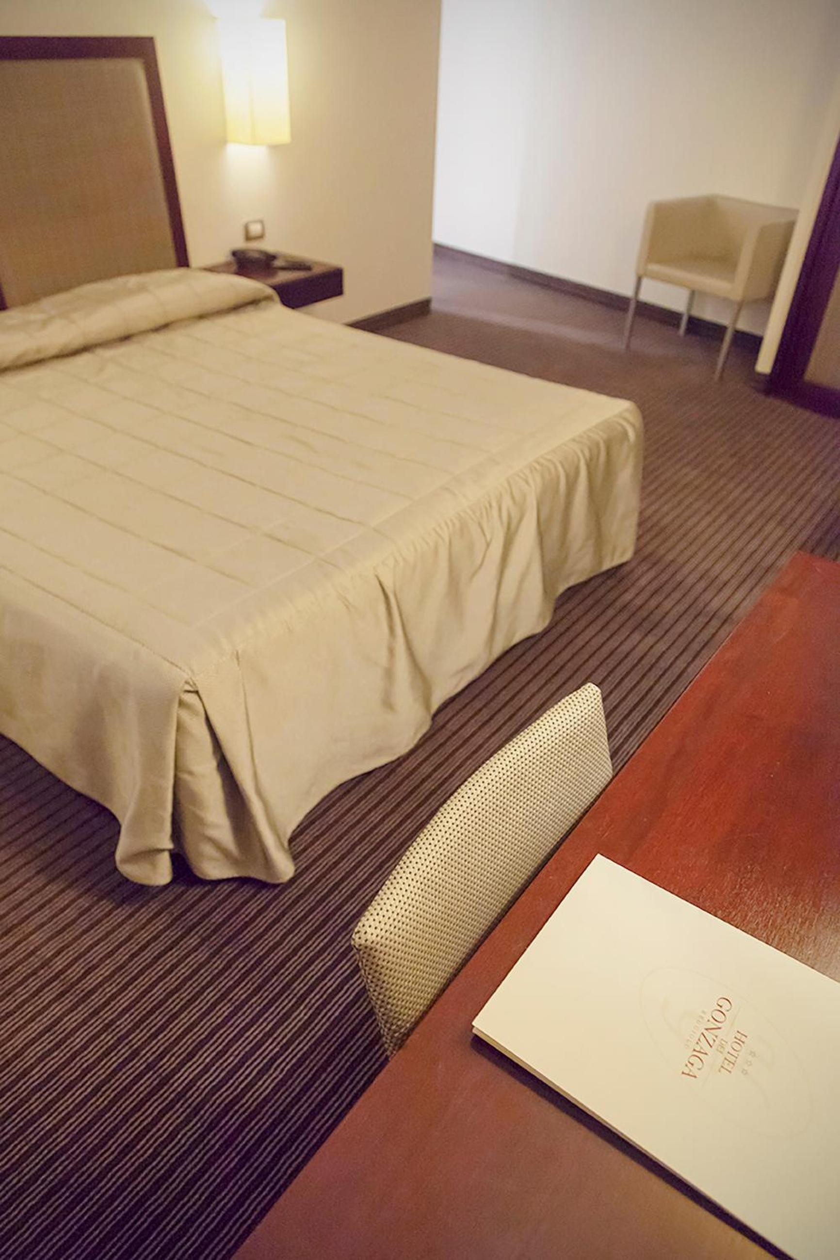 Double Room - Photo 10