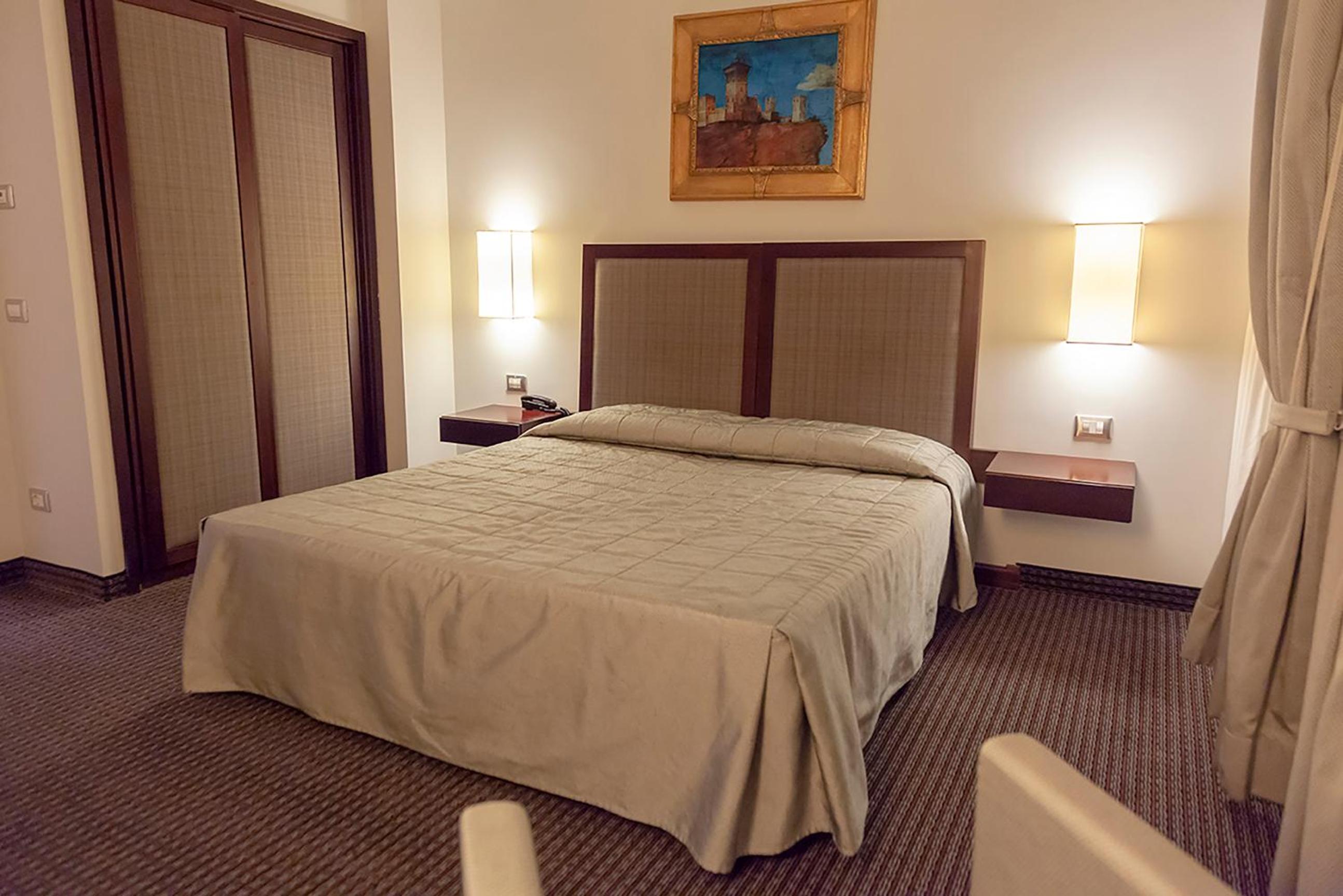 Double Room - Photo 17