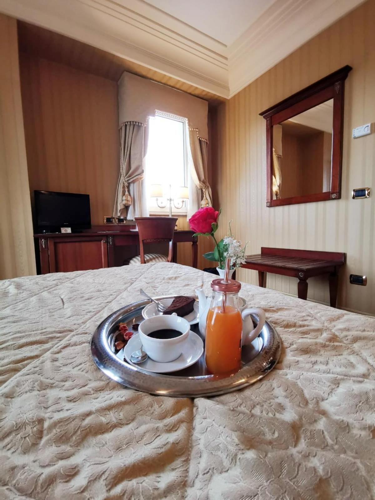 Double or Twin Room photo 1