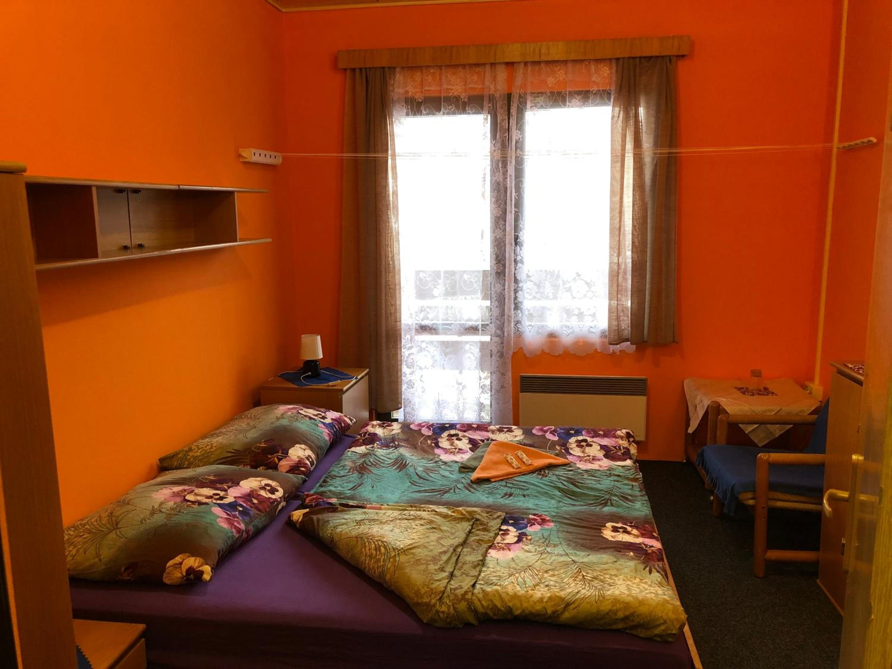 Double Room with Shared Bathroom photo 3