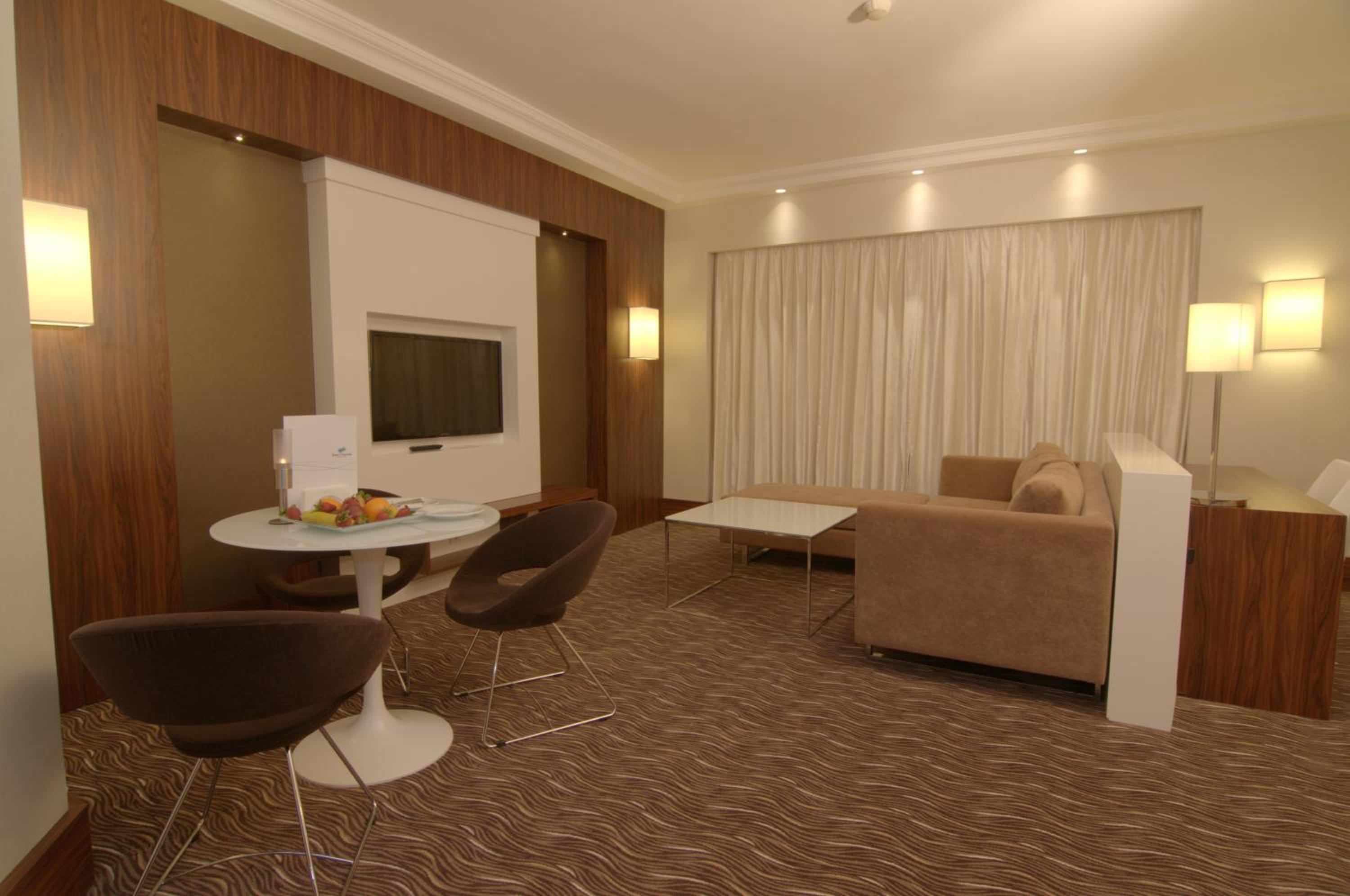 Queen Suite